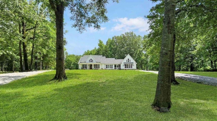 335 Blain Rd — photo