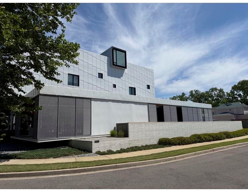 782 River Park Dr — photo