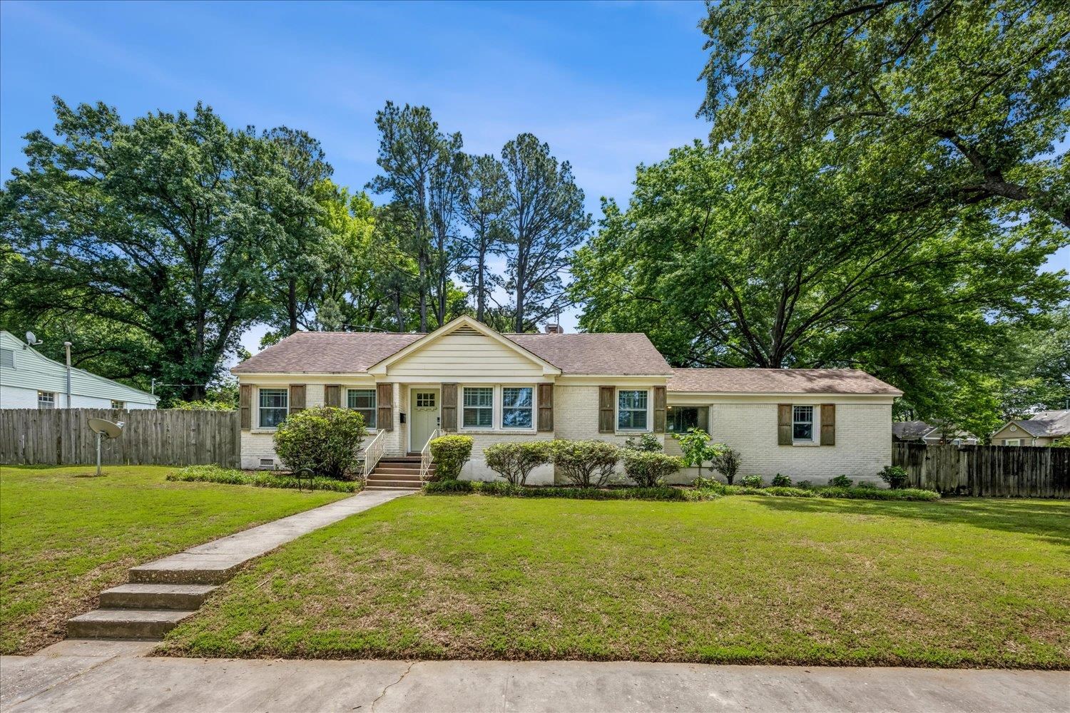 2751 Natchez Ln — photo