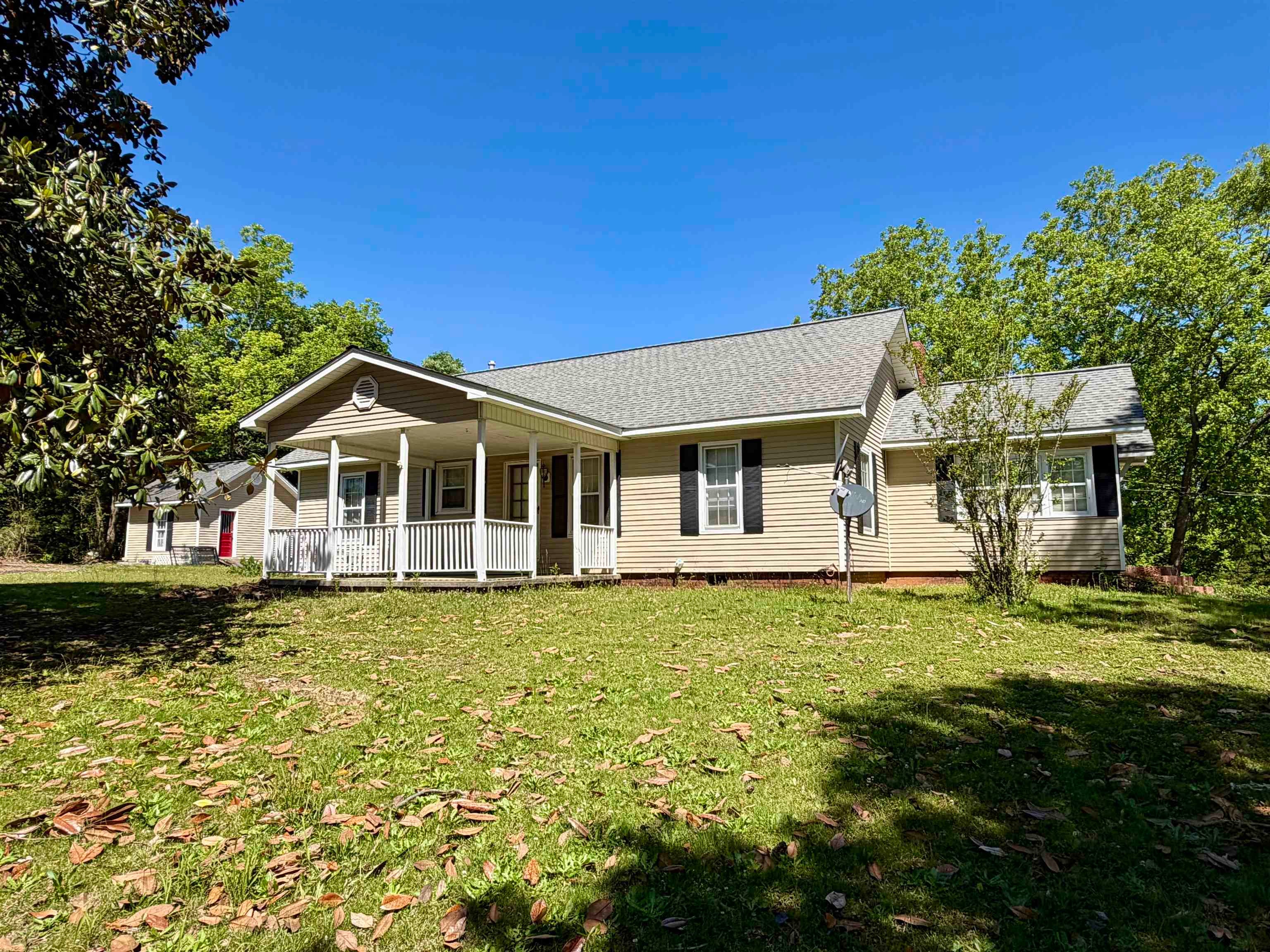 1629 Buena Vista Rd — photo