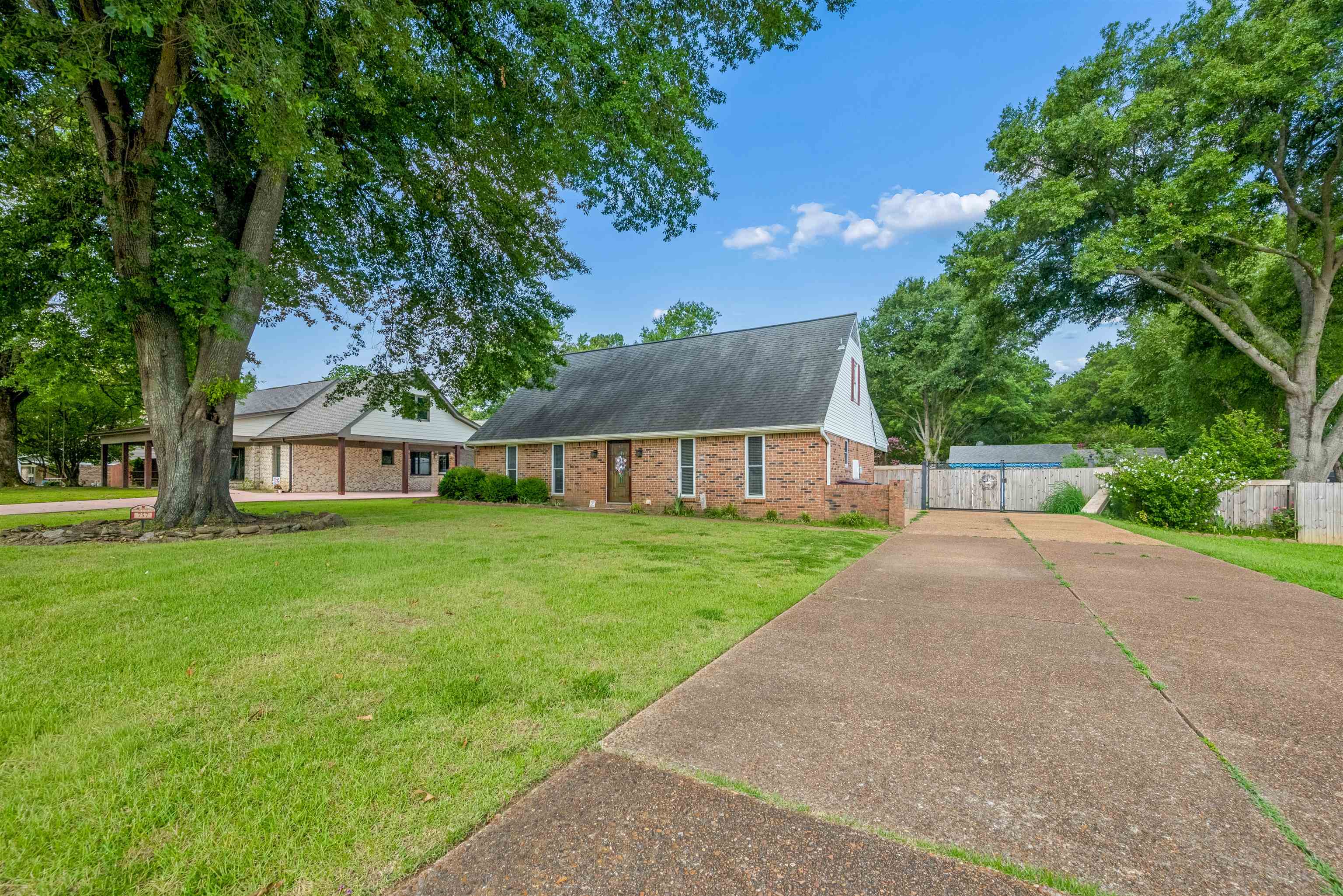 757 Joe Dr — photo
