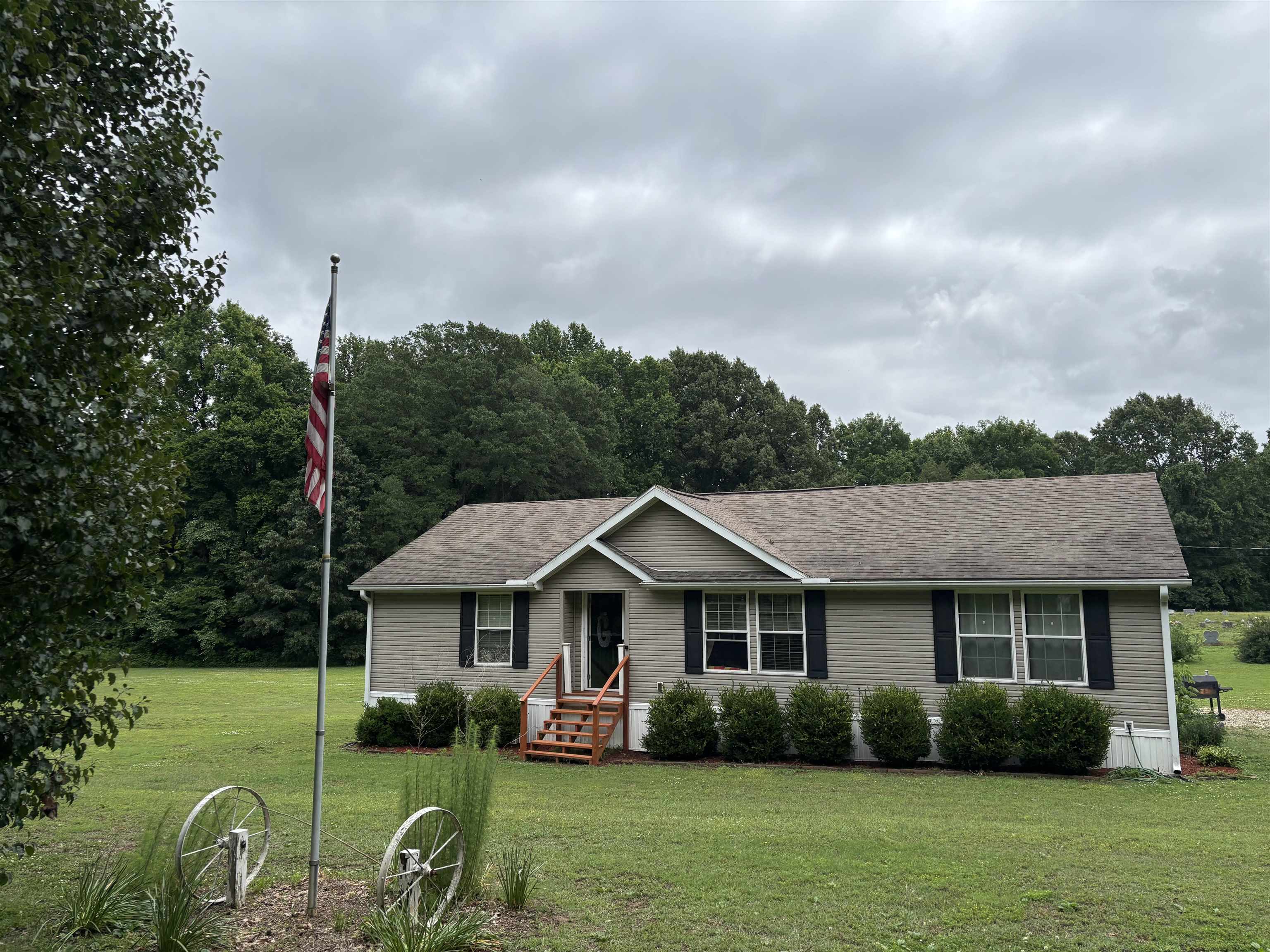 385 Shady Rest Rd — photo