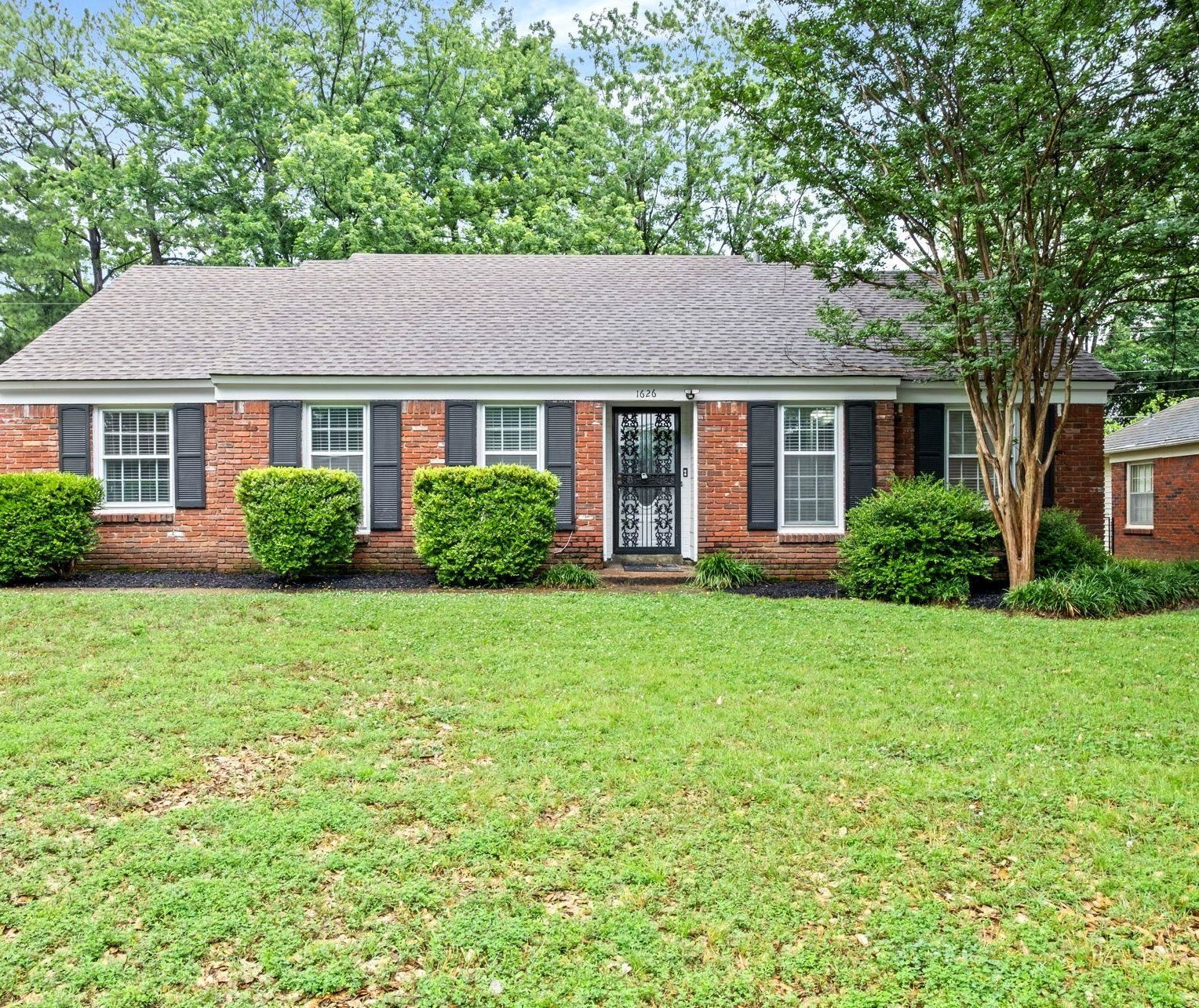 1626 Sterling Dr — photo