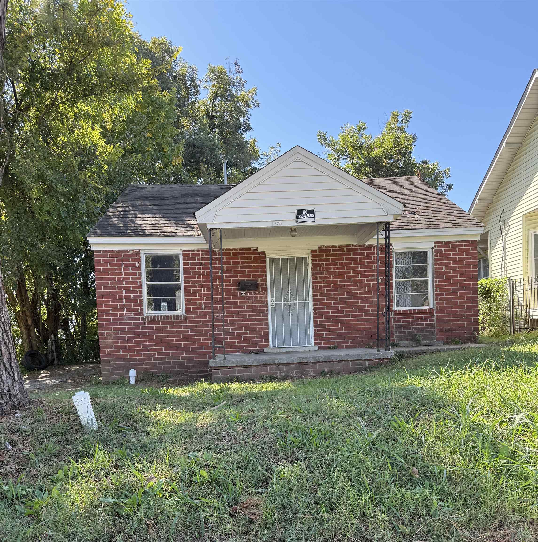 635 E Mallory Ave — photo