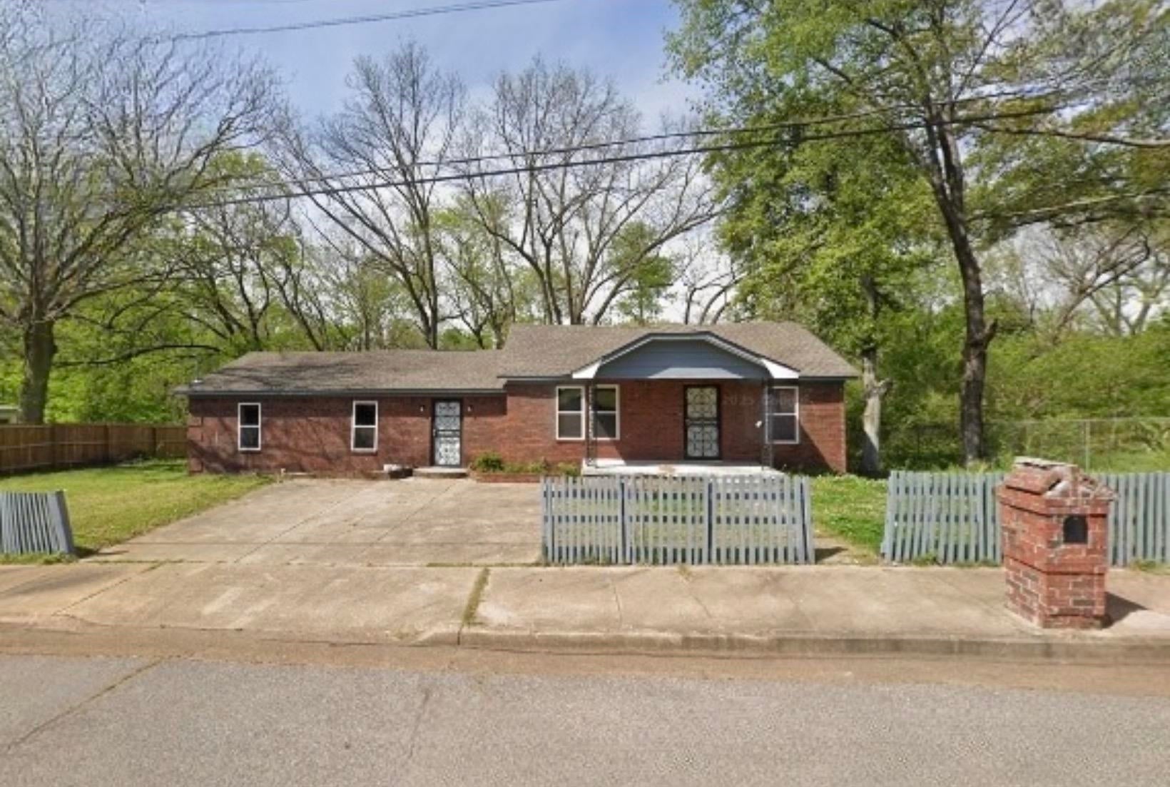 726 Harahan Rd — photo