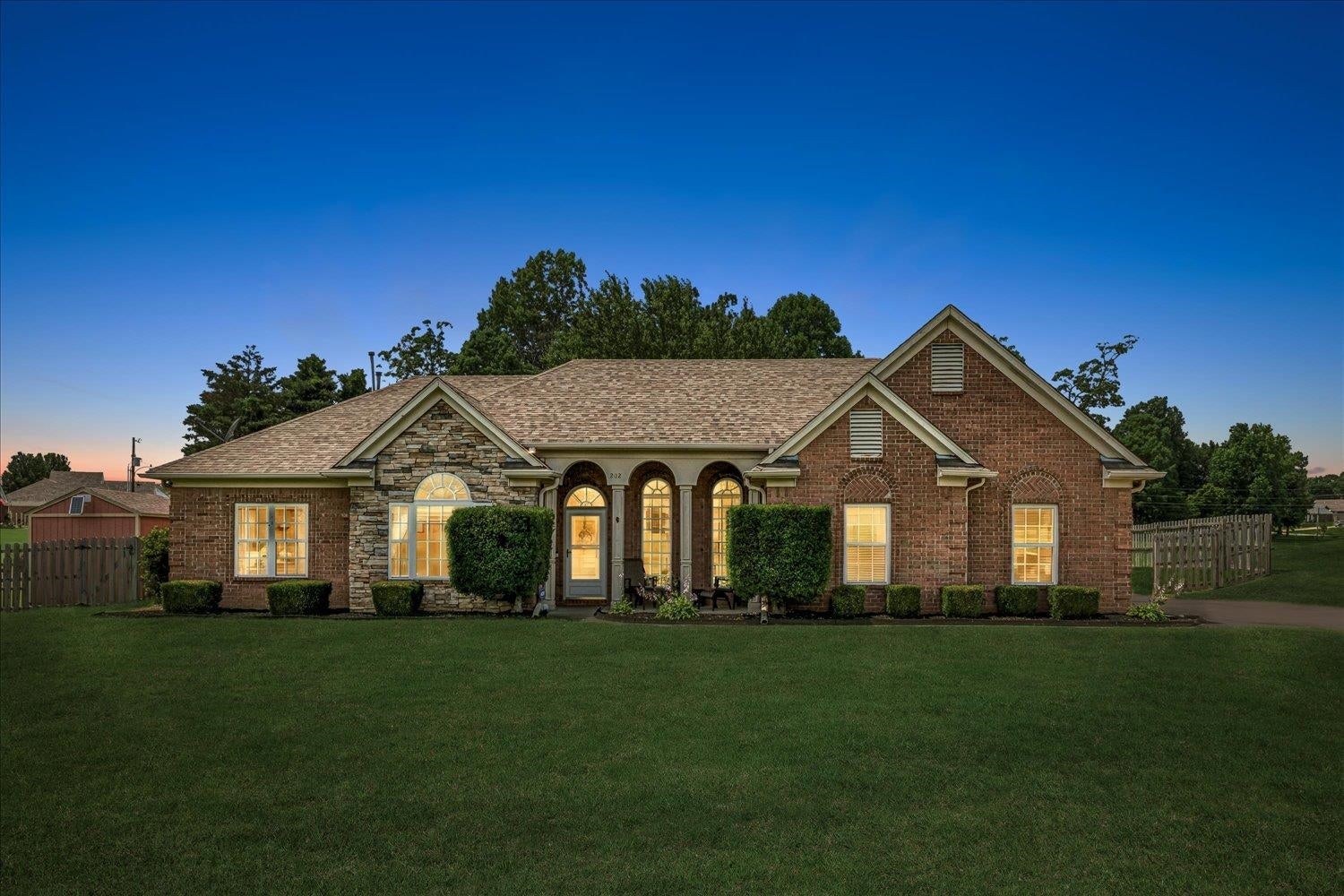 202 Walker Pky — photo