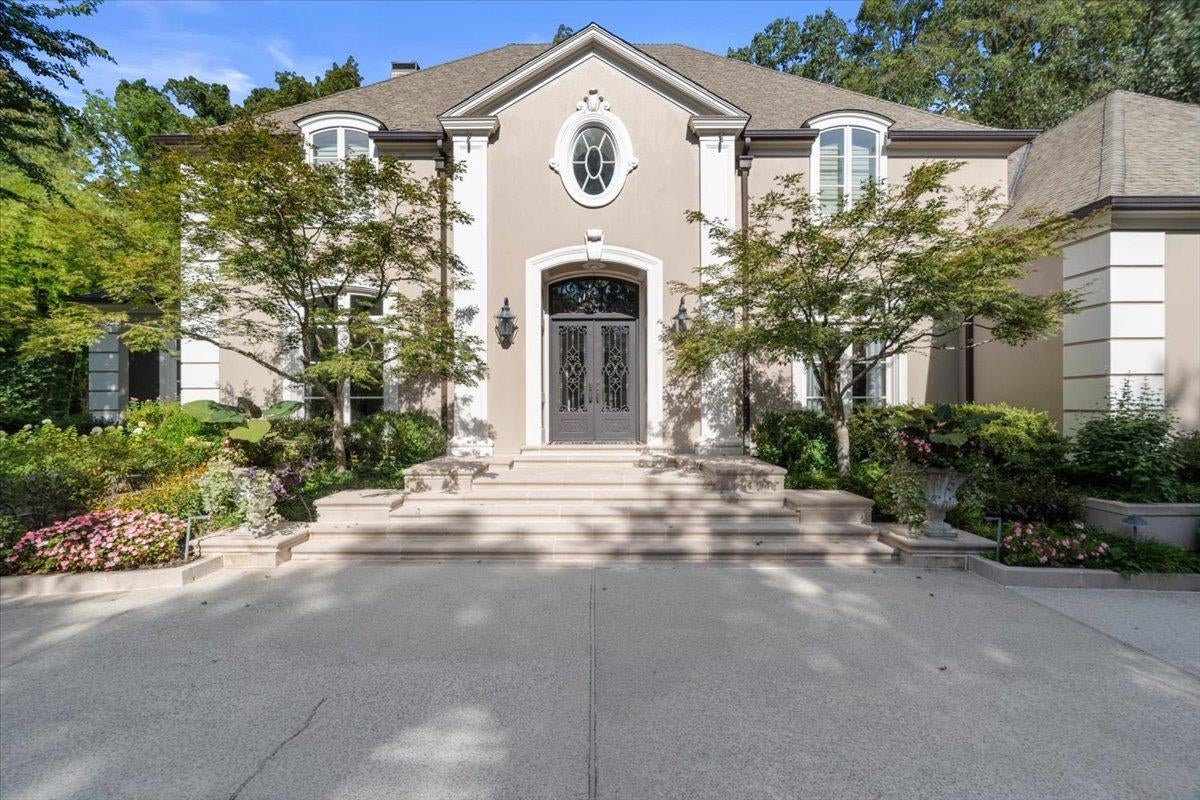 409 N River Oaks Rd — photo