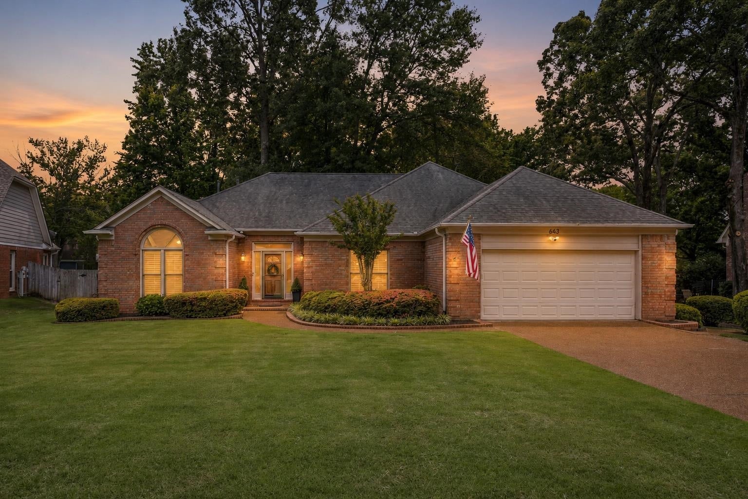 643 Wood Valley Dr — photo