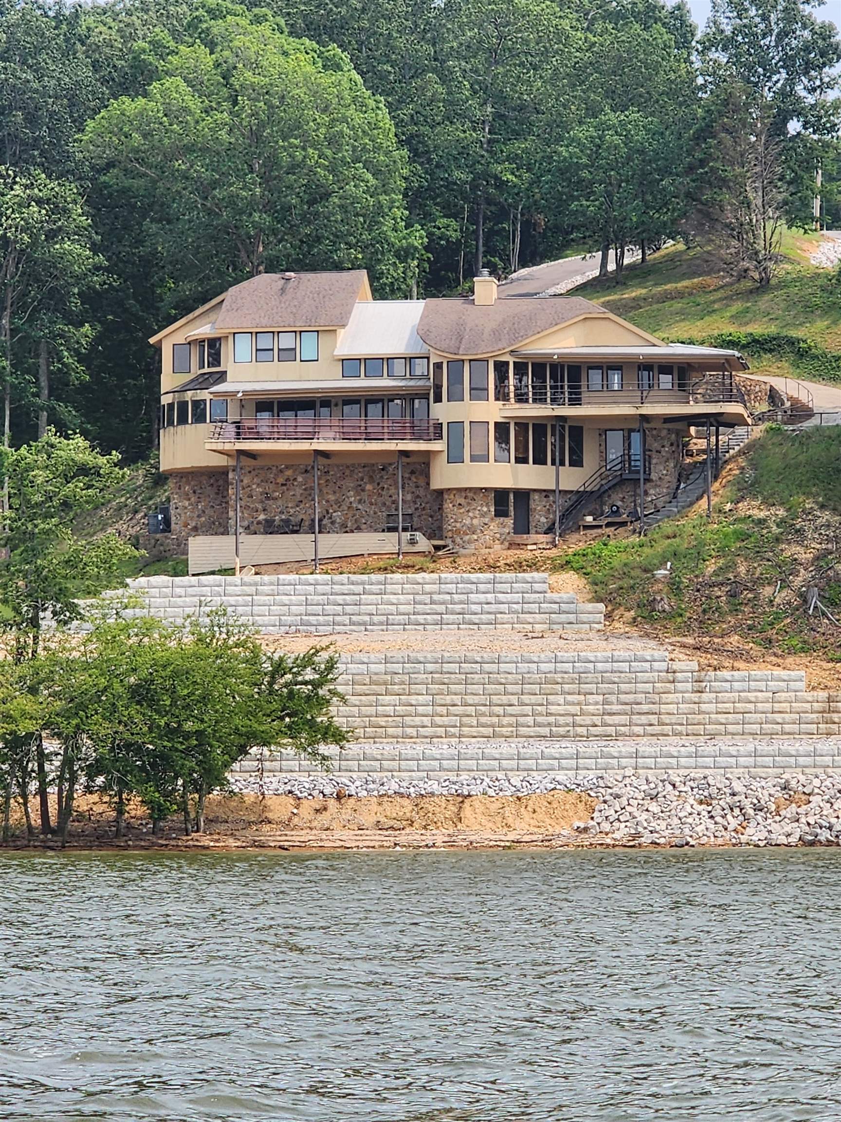 200 Eagle View Ln — photo