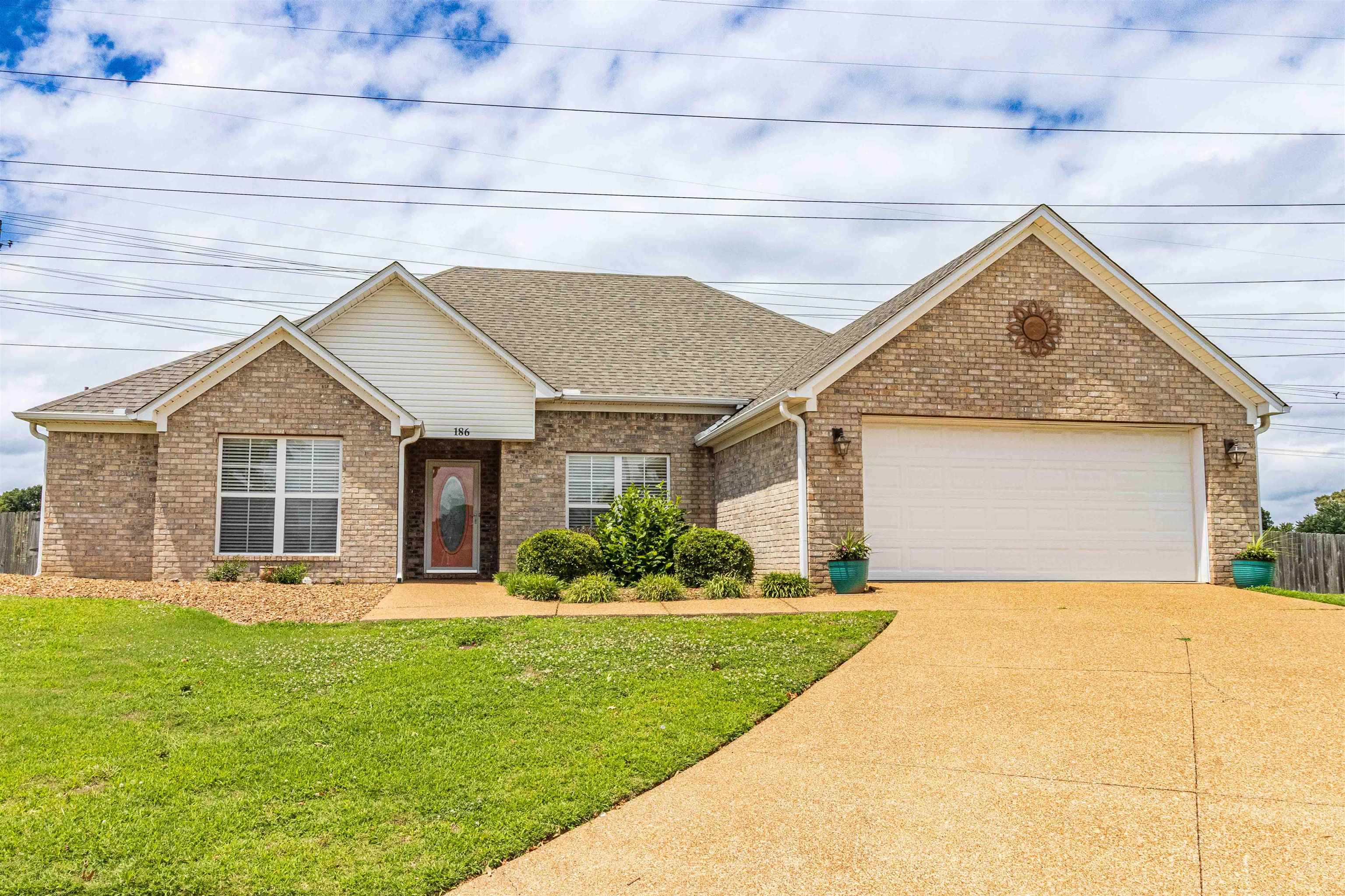 186 Walnut Trace Dr — photo