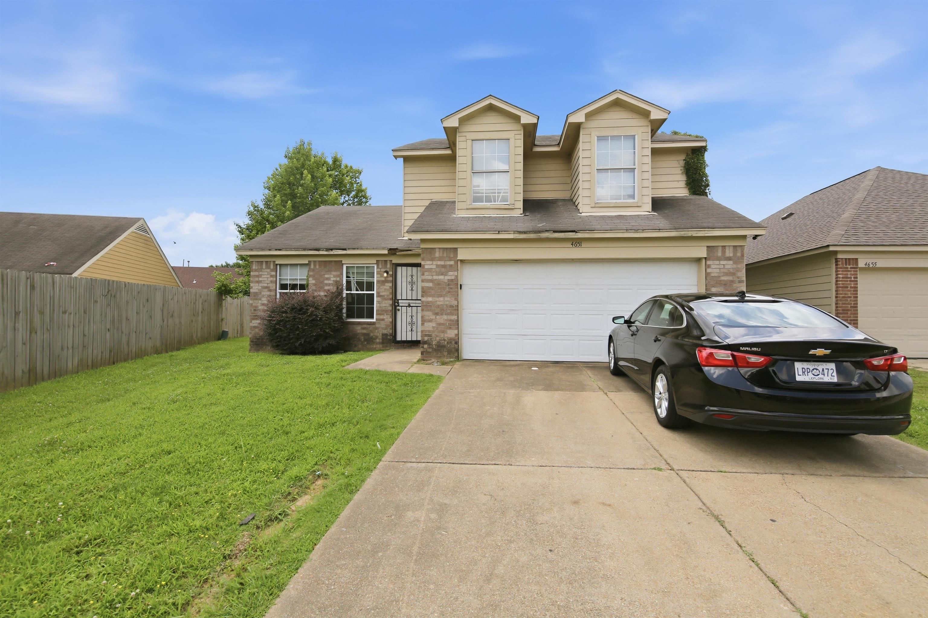 4651 Royal View Dr — photo