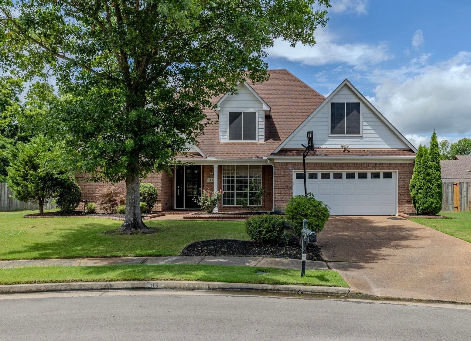 96 Berryfield CV — photo