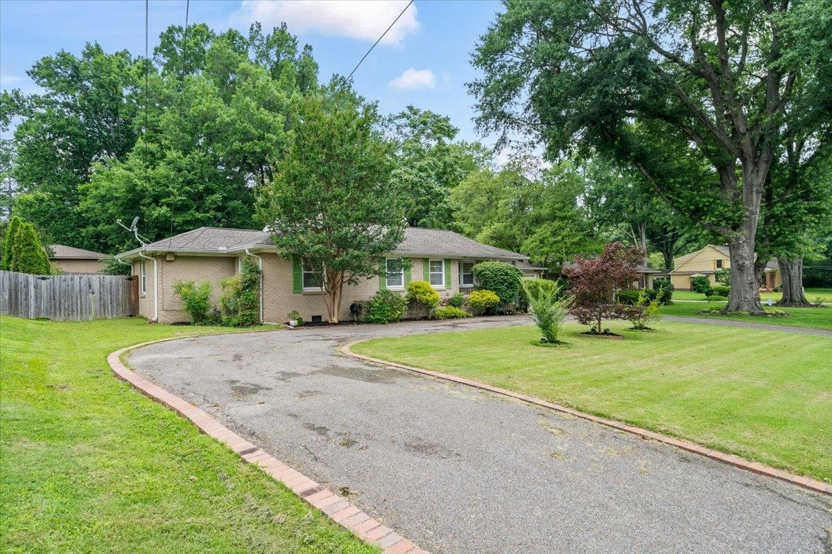 163 N Mendenhall Rd — photo
