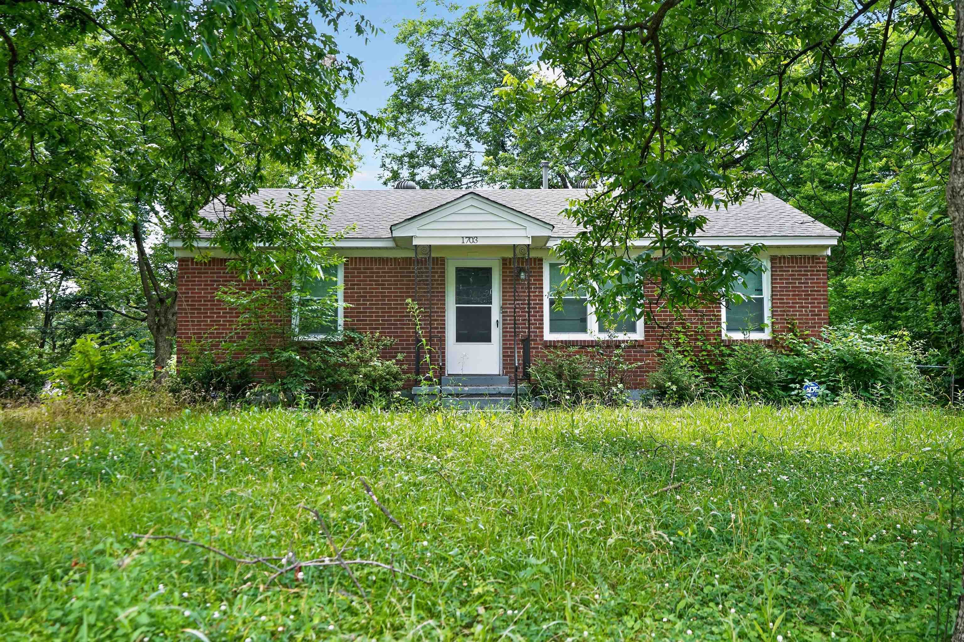 1703 Corning Ave — photo