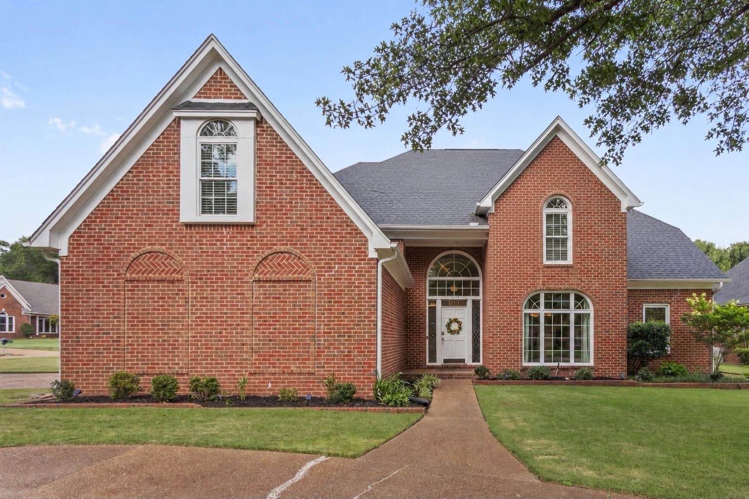 1405 Asbury Dr — photo