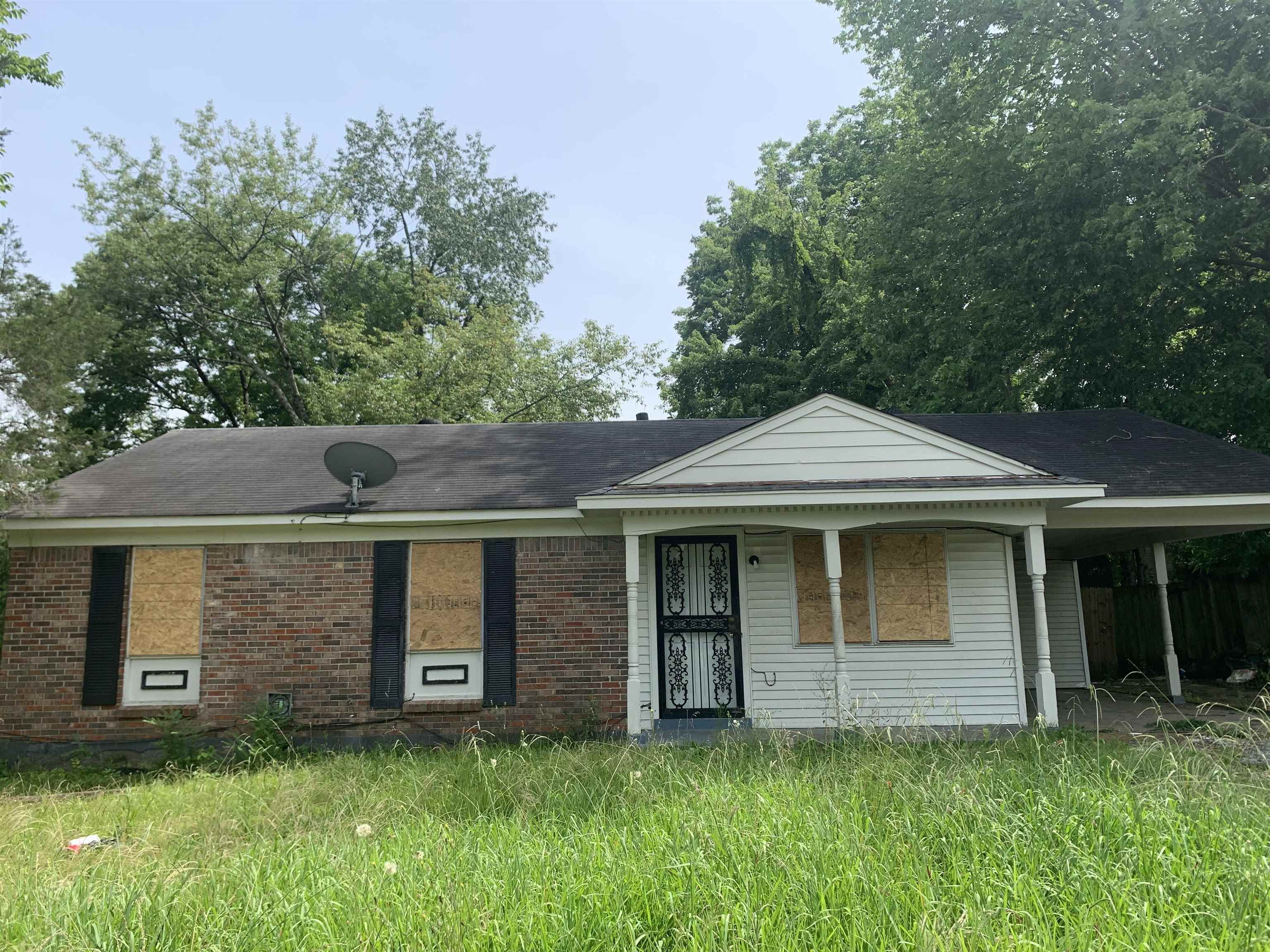 3455 Ridgemont Rd, Memphis, TN 38128