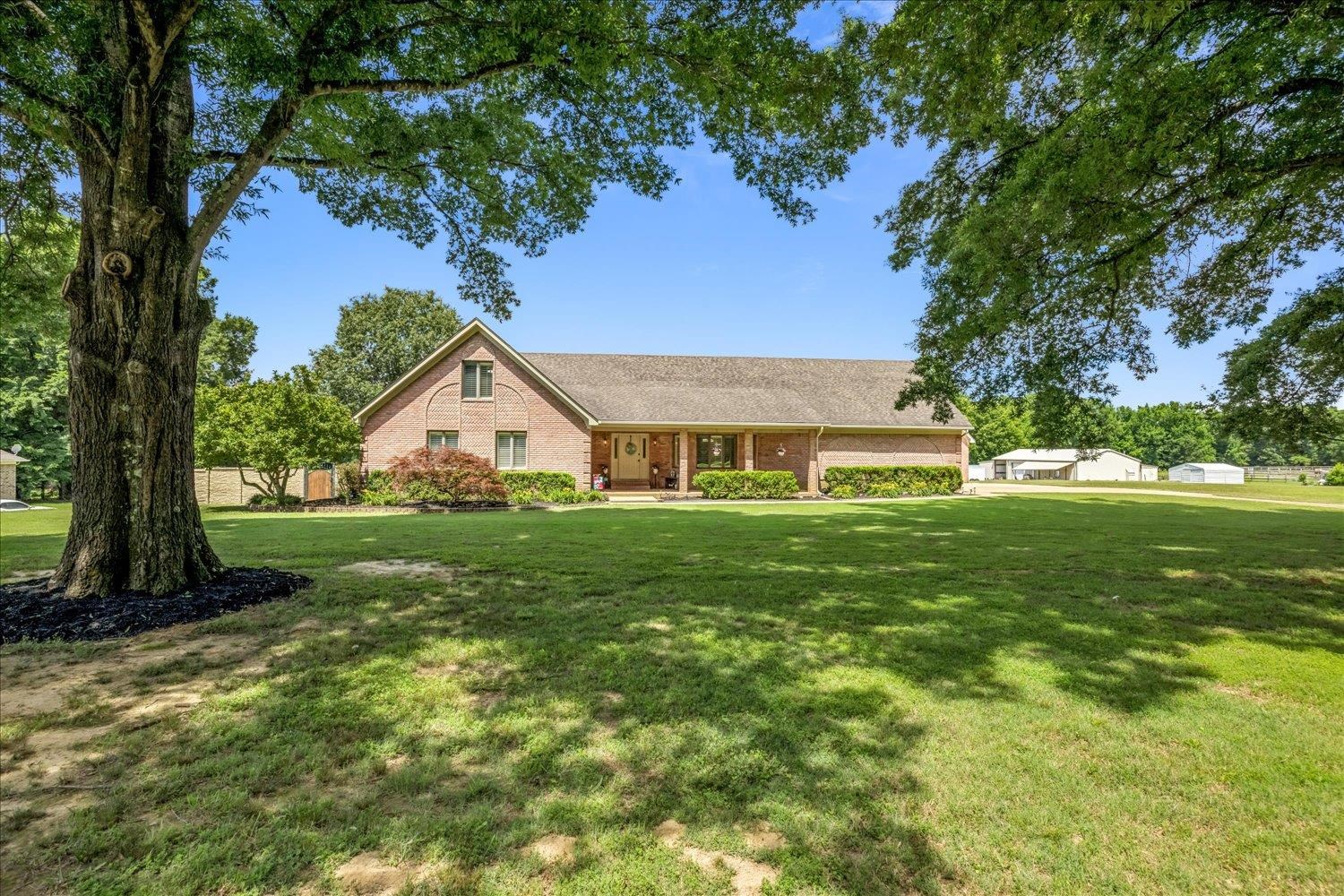 2439 George R James Rd, Eads, TN 38028