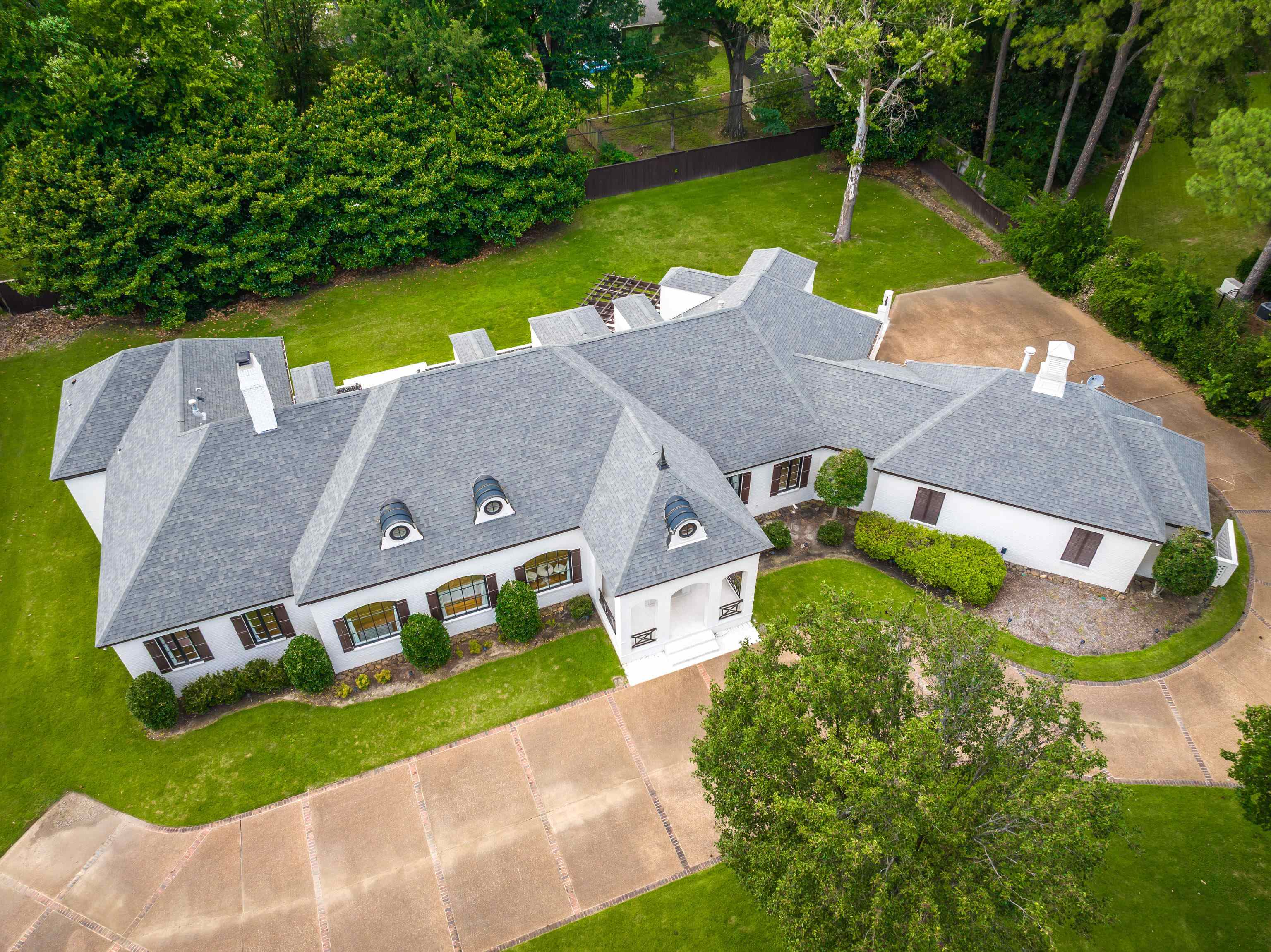 5352 N Clover Dr — photo