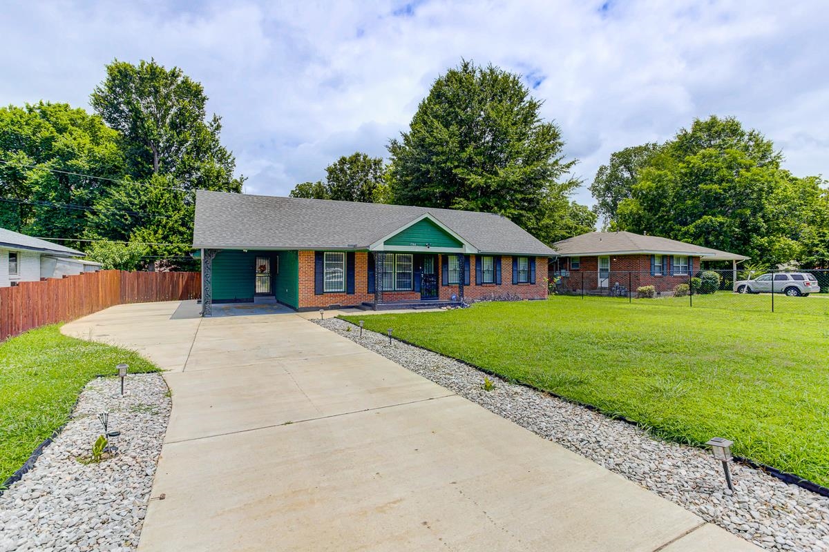 1744 Goodhaven Dr — photo