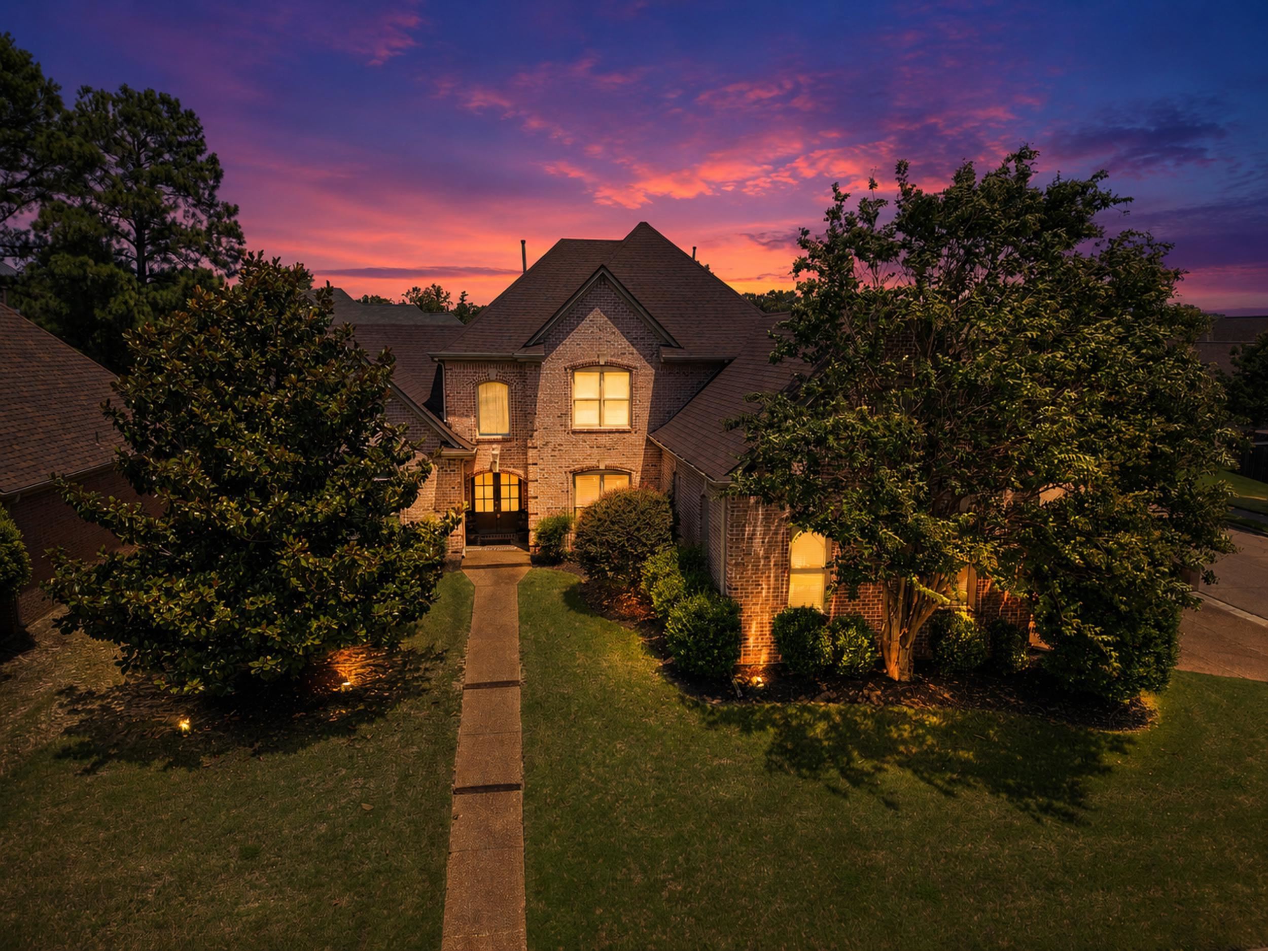 8990 River Knoll Dr — photo