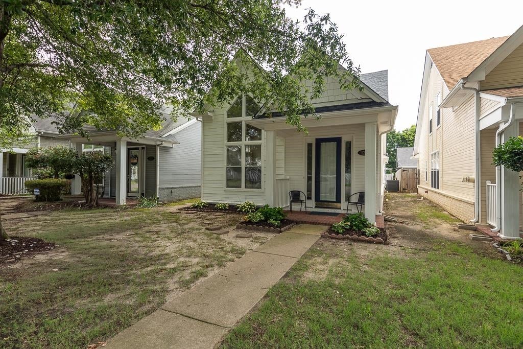 1317 Island Pl E — photo