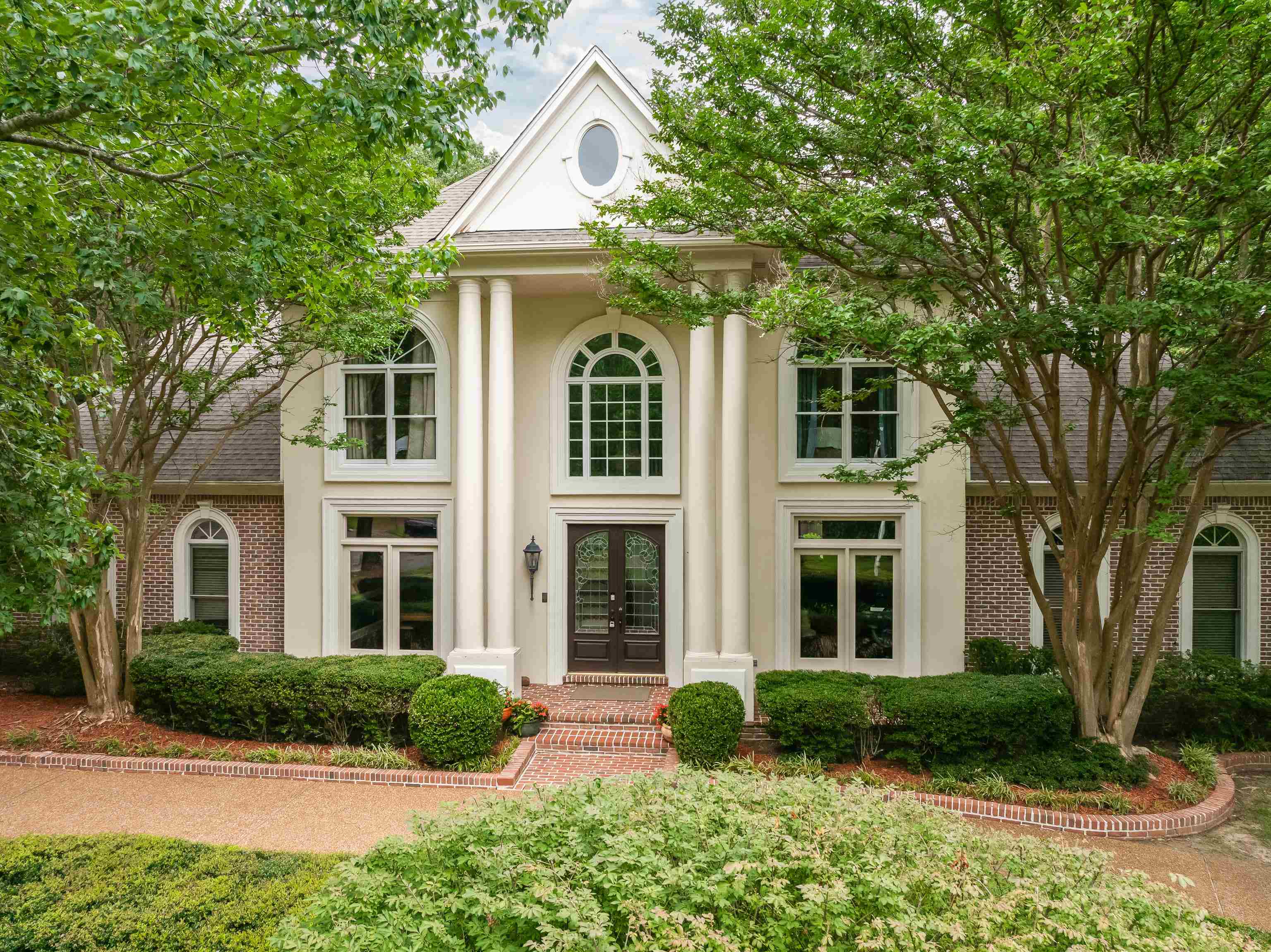350 Bluff Ridge CV — photo