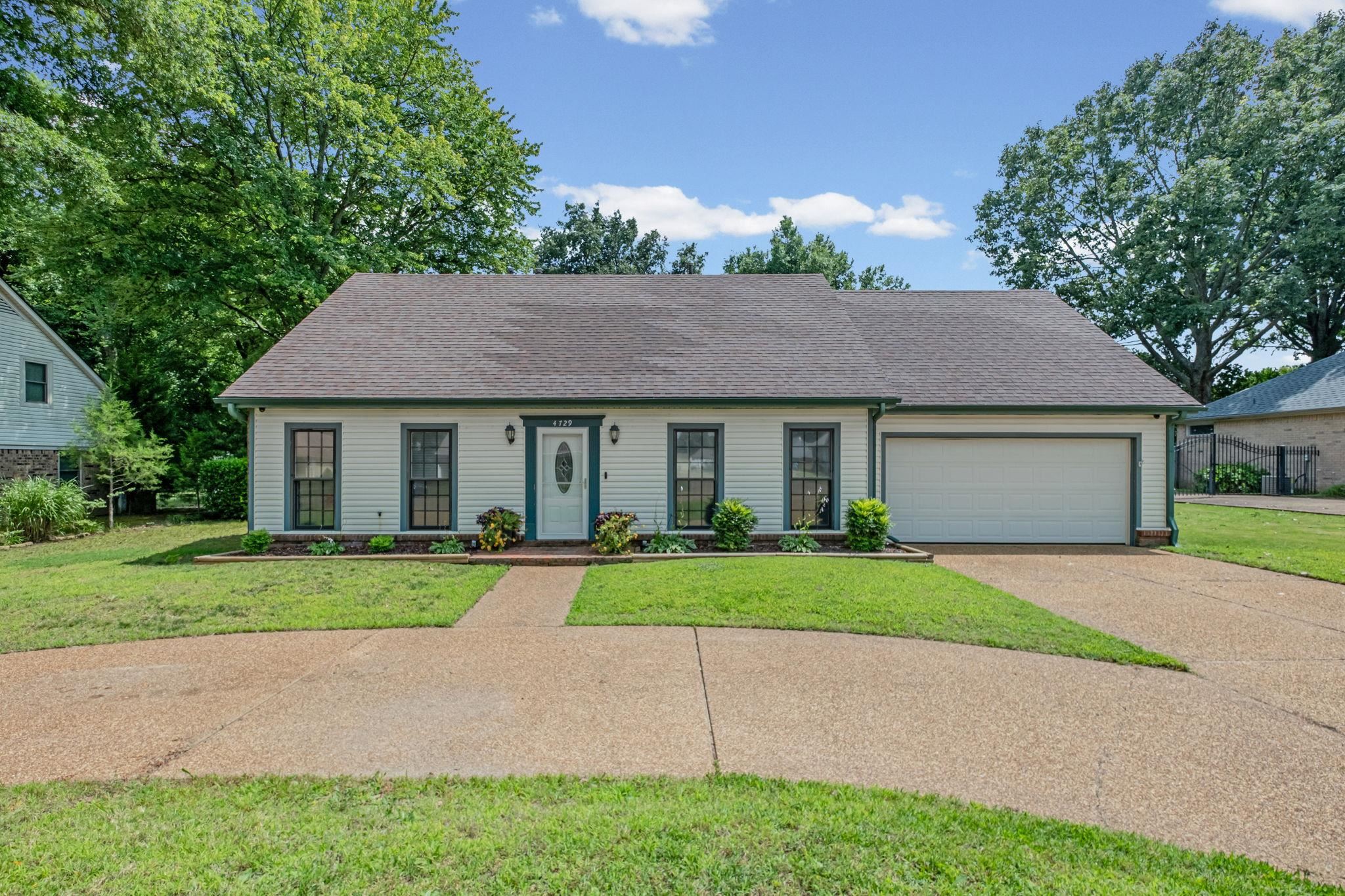 4729 Cedar Ridge Dr — photo