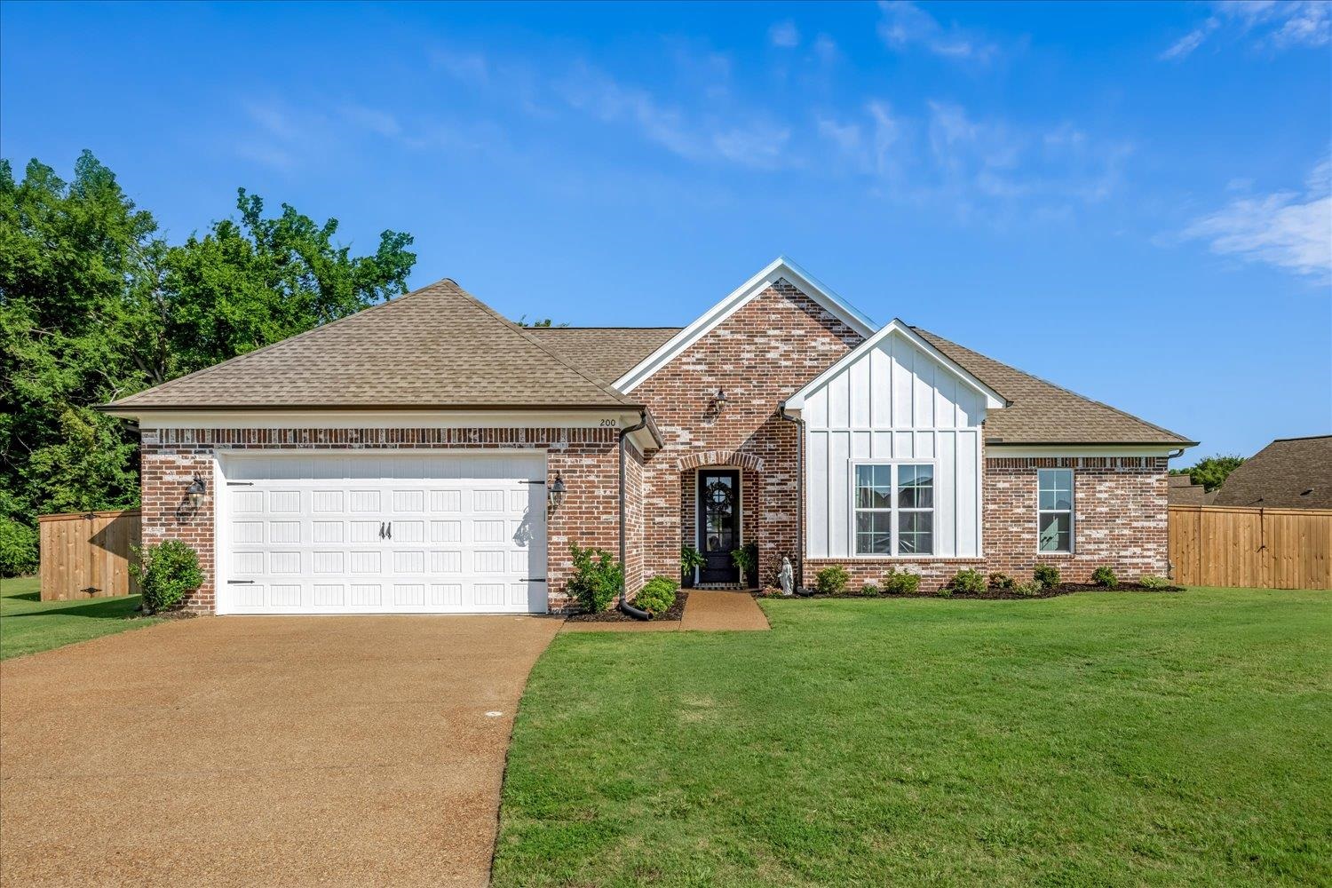 200 Oakland Ridge CV — photo