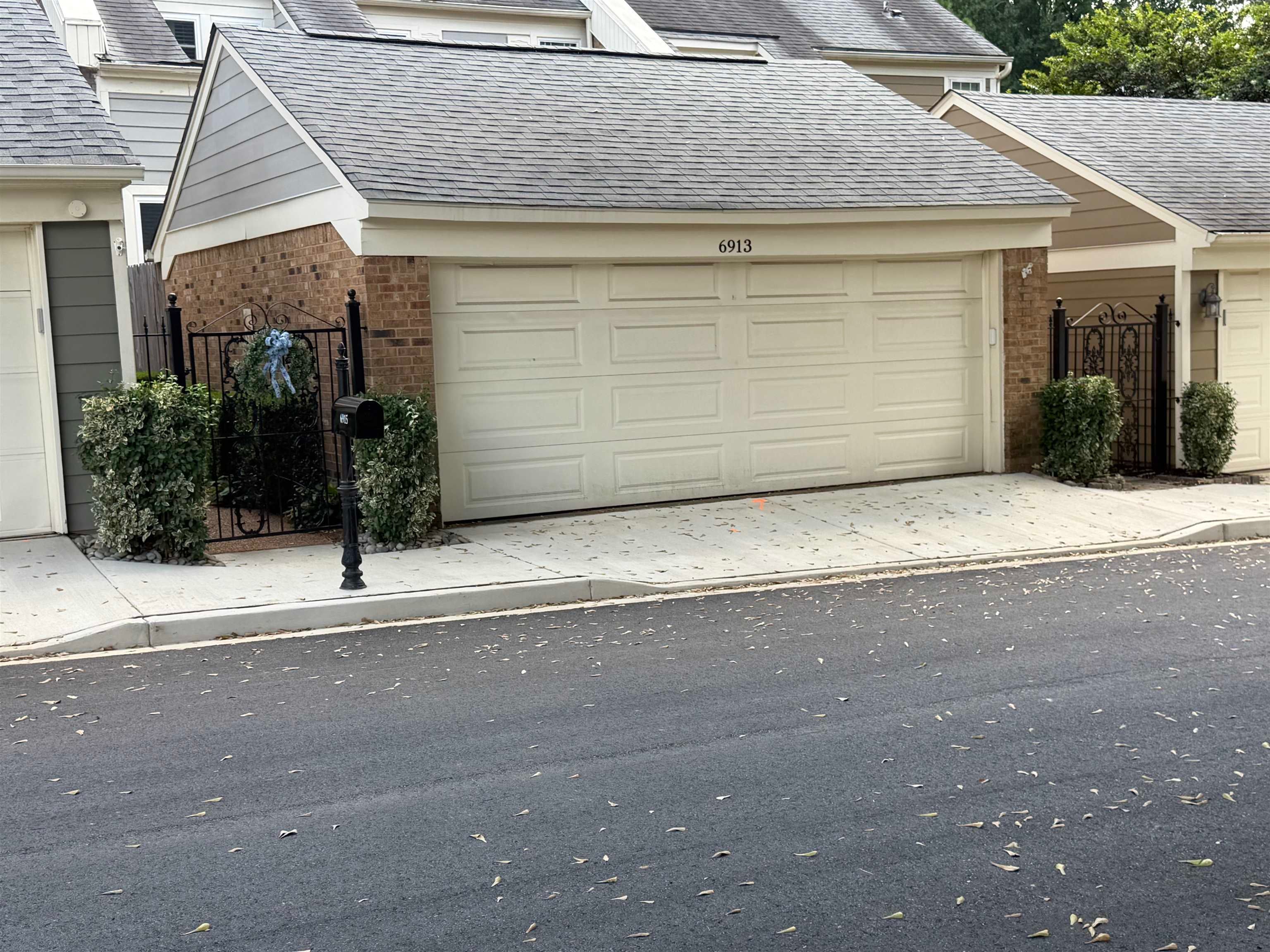 6913 Climping Rd 6913 — photo