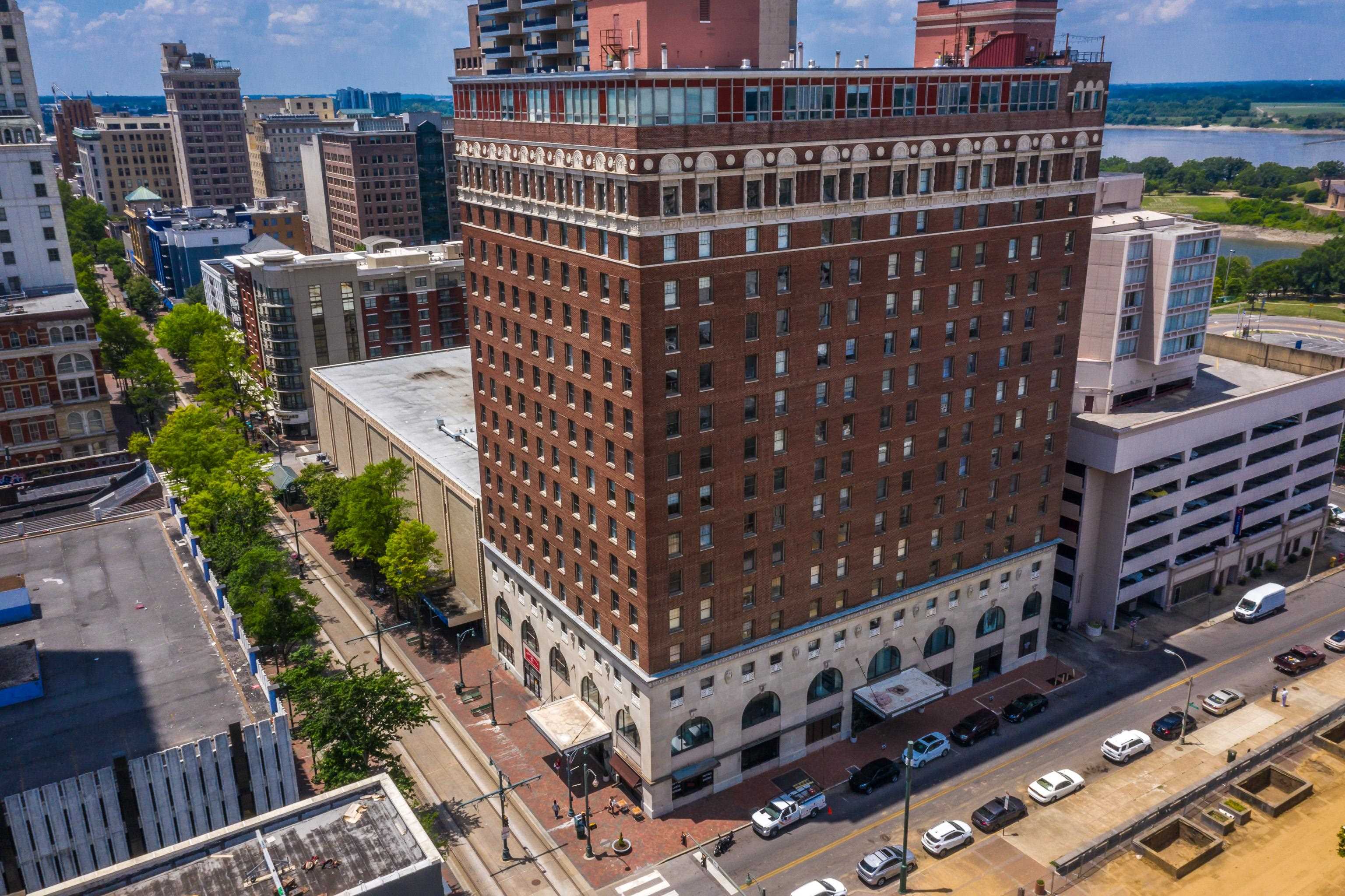 109 N Main St 806 — photo
