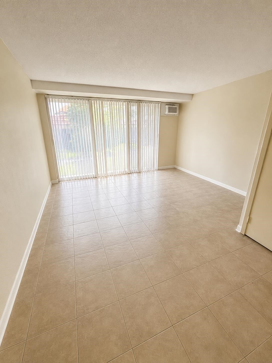 1271 Poplar Ave 310 — photo