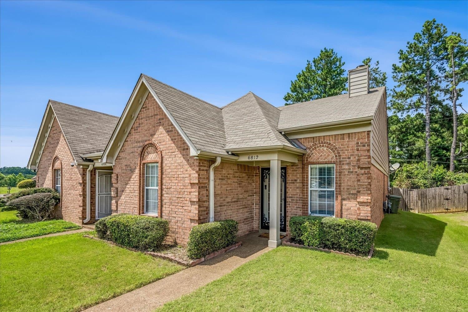 6812 Meadow Chase Ln — photo