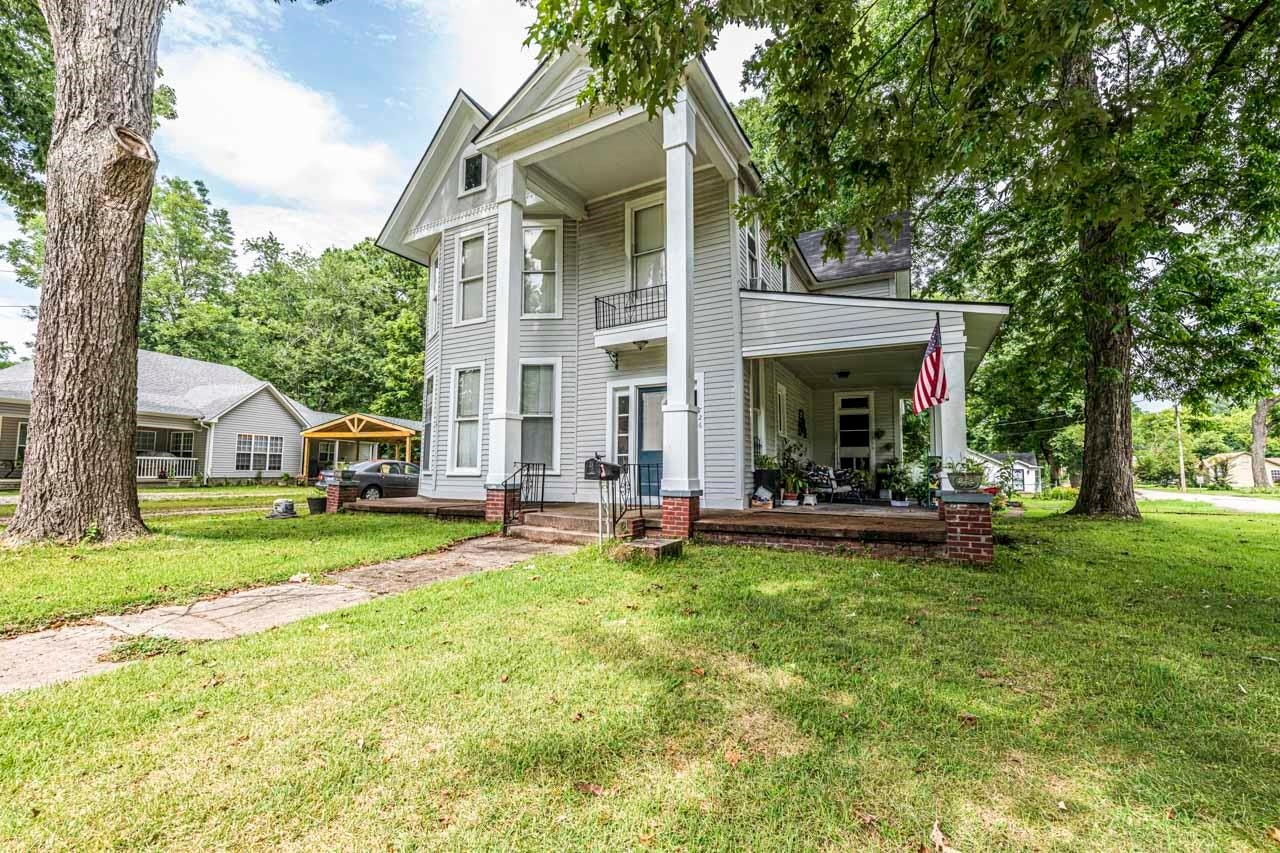 726 Main St — photo