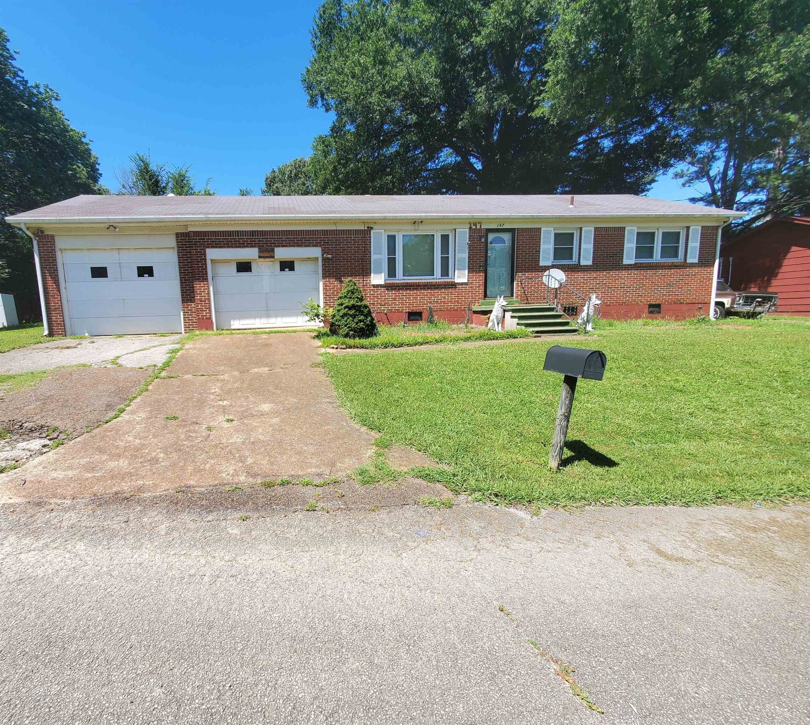 147 Rogers St — photo