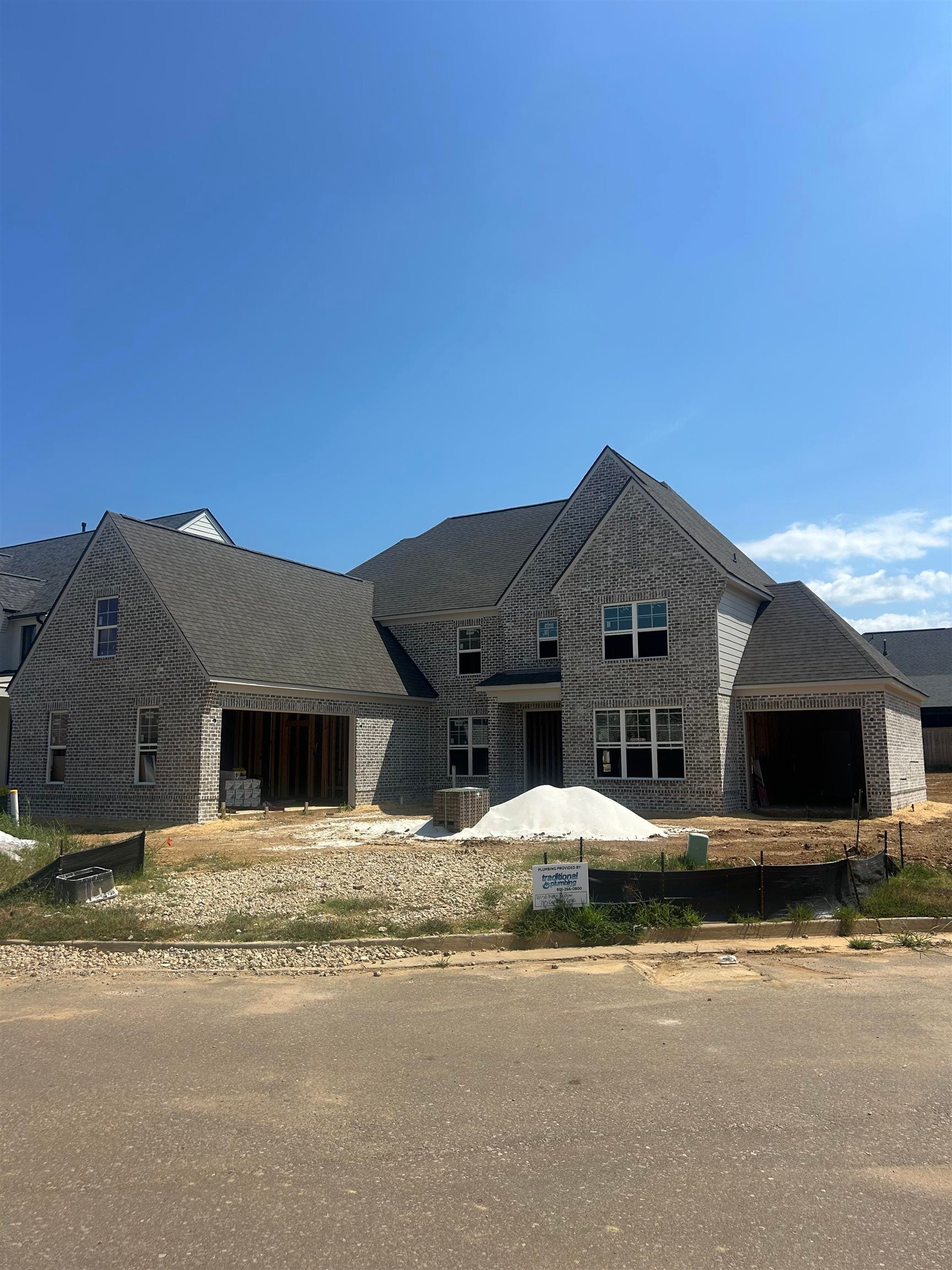 785 Cardinal CV — photo