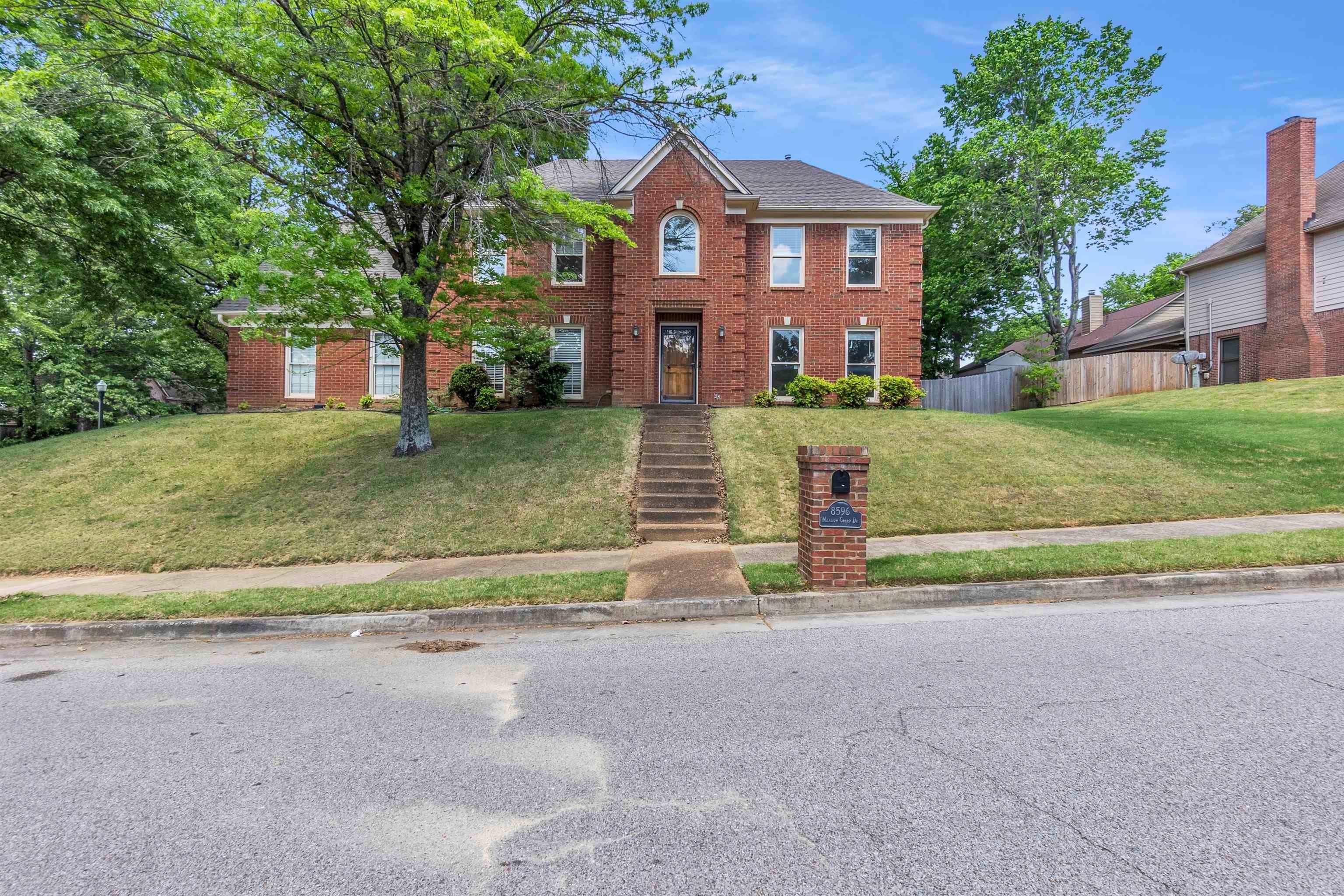 8596 Meadow Green Dr — photo