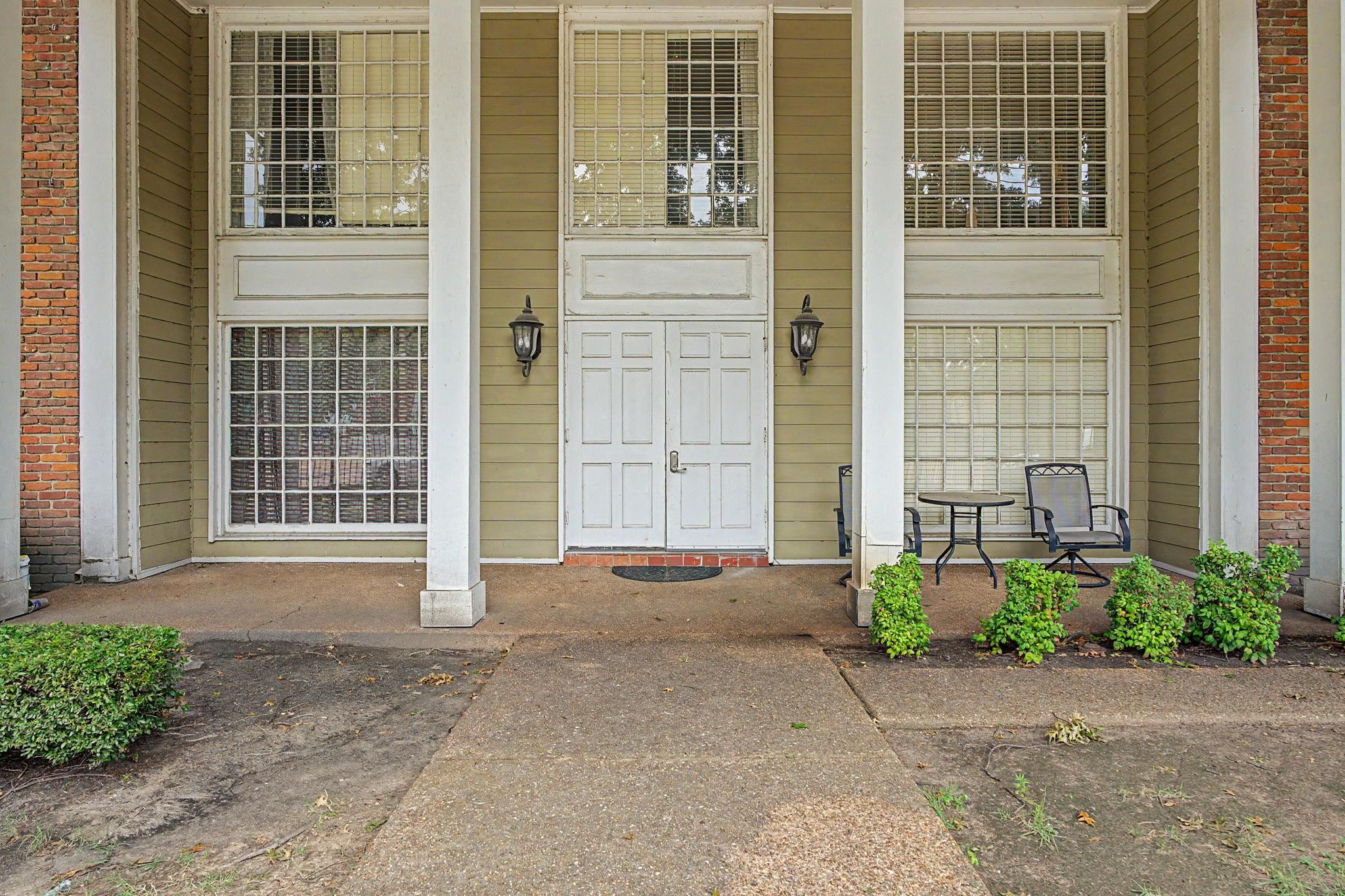 210 S McLean Blvd 8 — photo