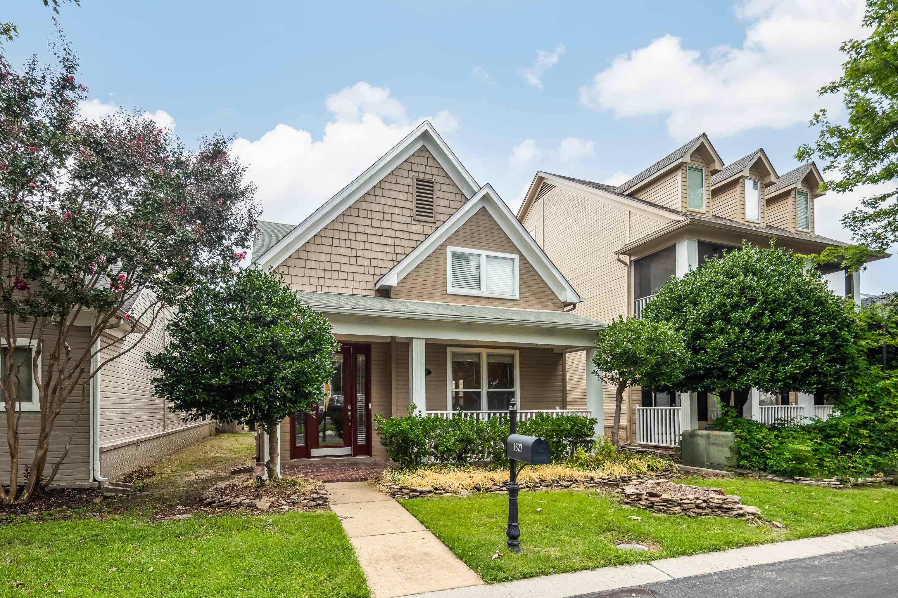 1327 Harbor Park Dr — photo