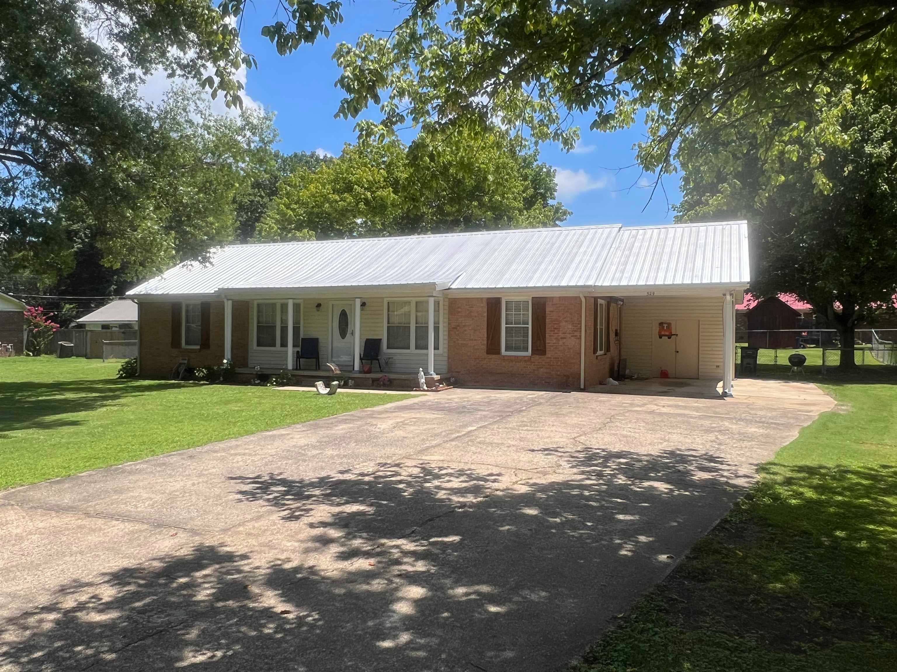 529 Janet Rd — photo