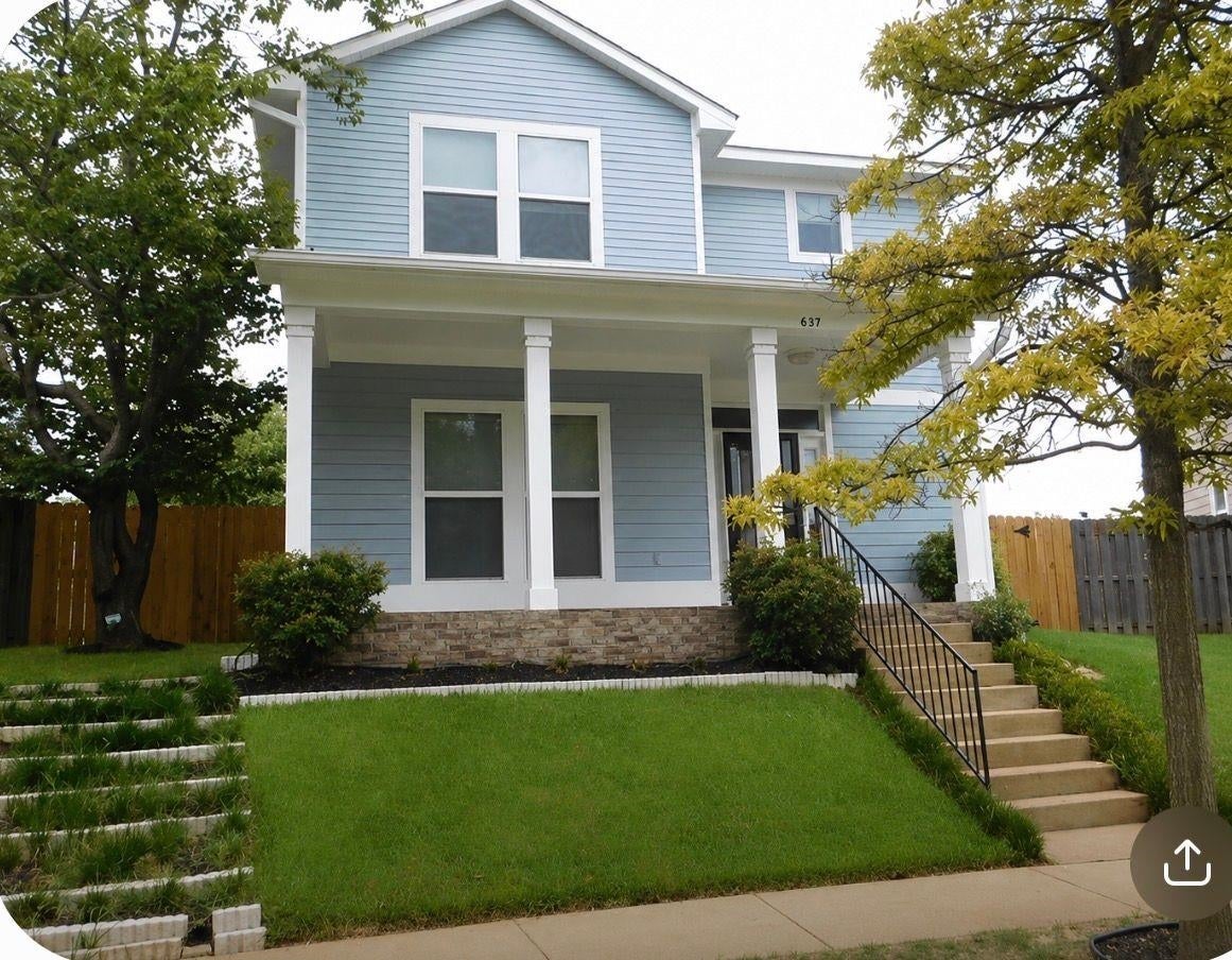 637 Greenlaw Pl — photo