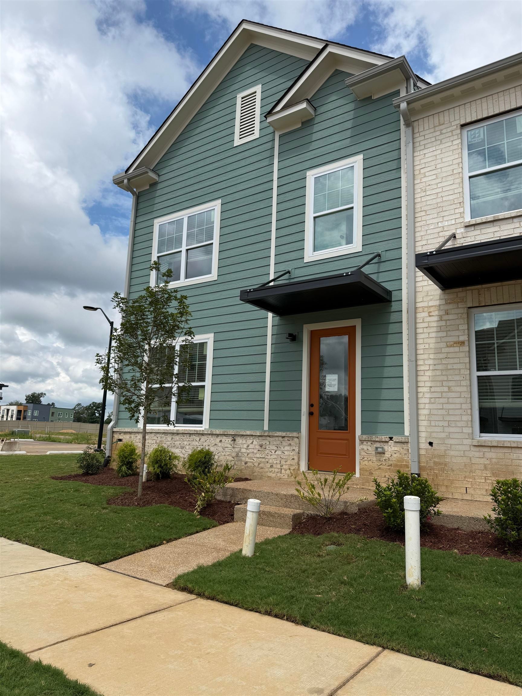 3045 Portage Dr — photo