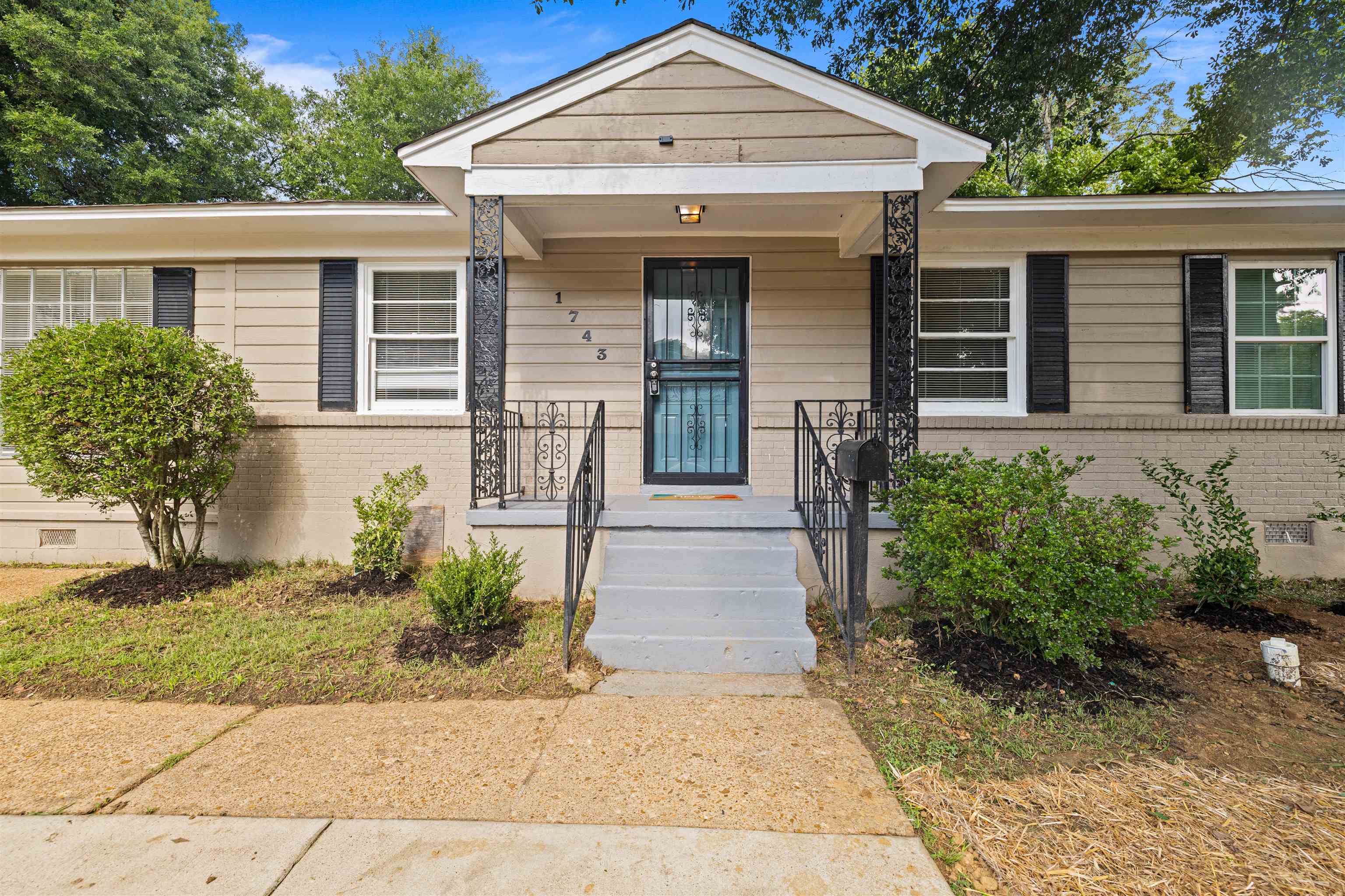 1743 S Perkins Rd — photo