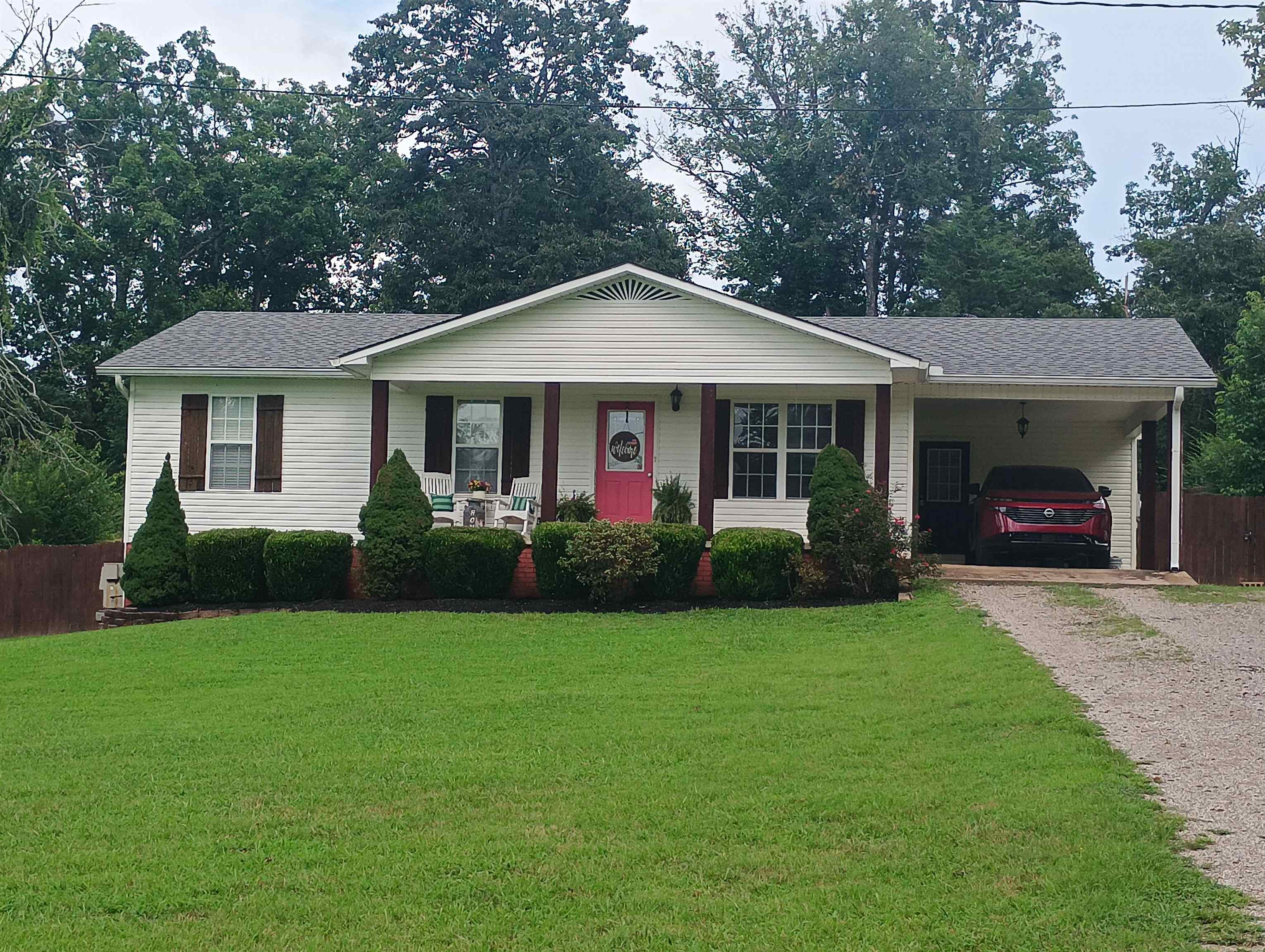 410 Andrews Ln — photo
