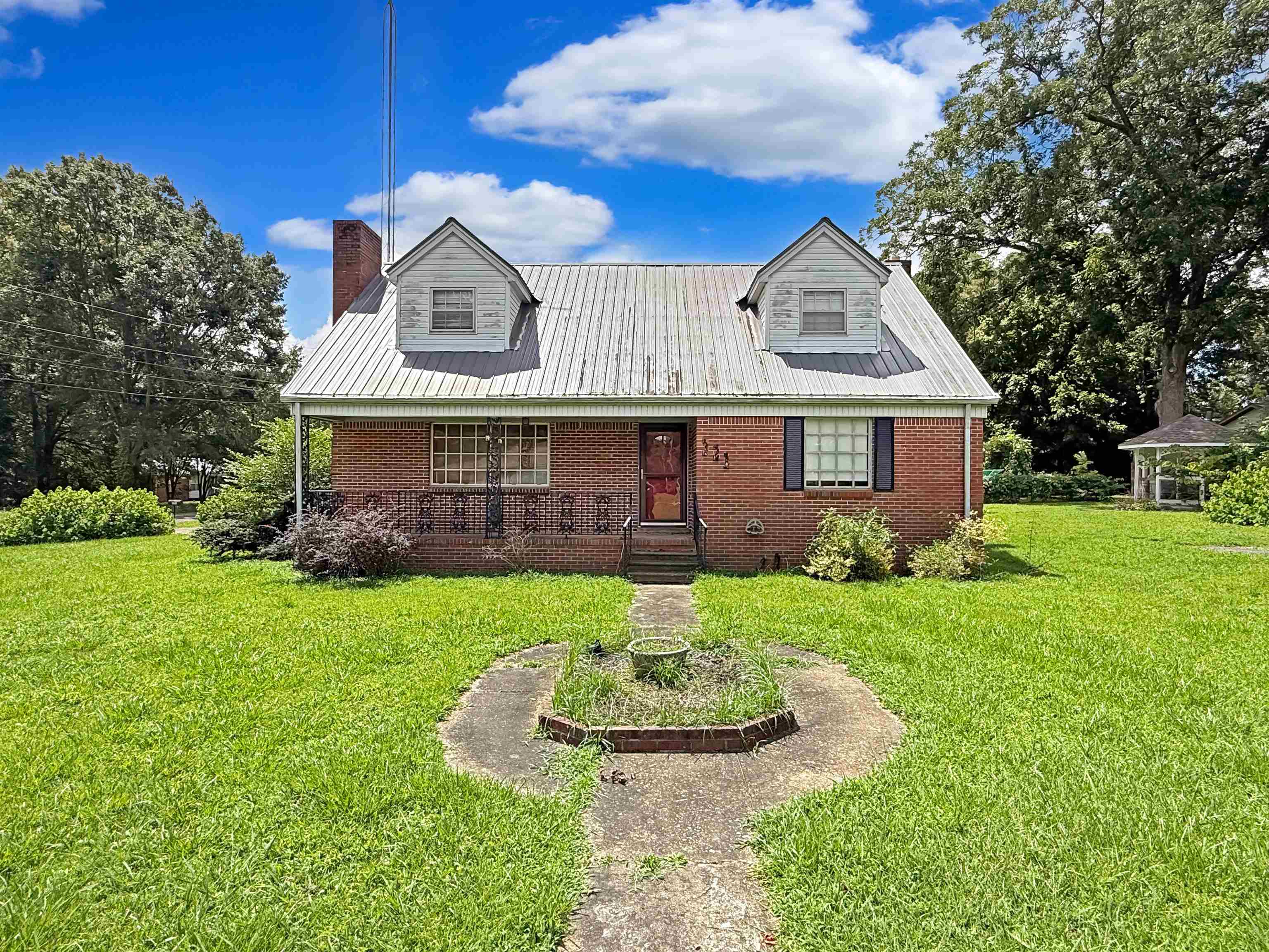 321 E Main Dr — photo