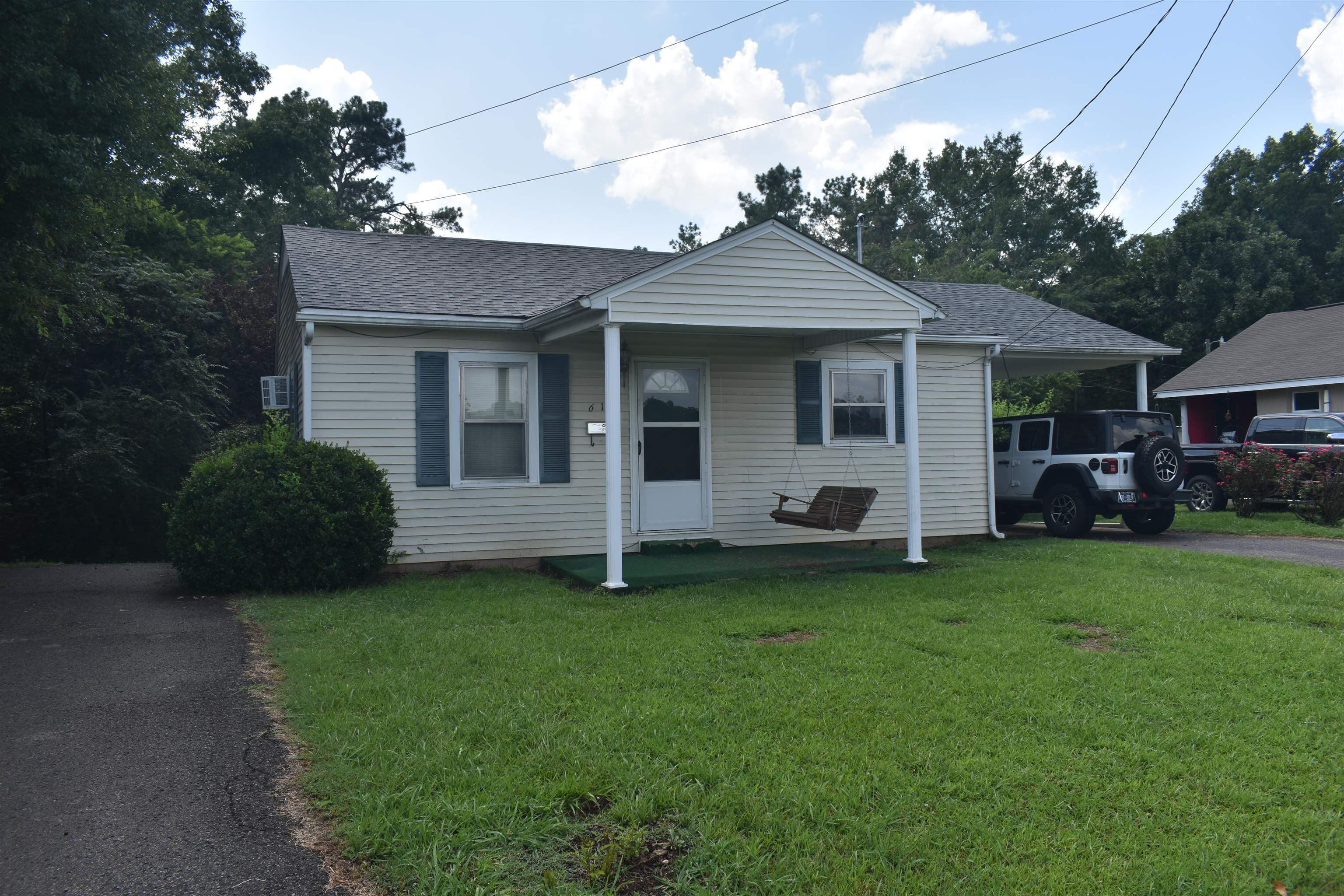 616 Circle Hill Dr — photo