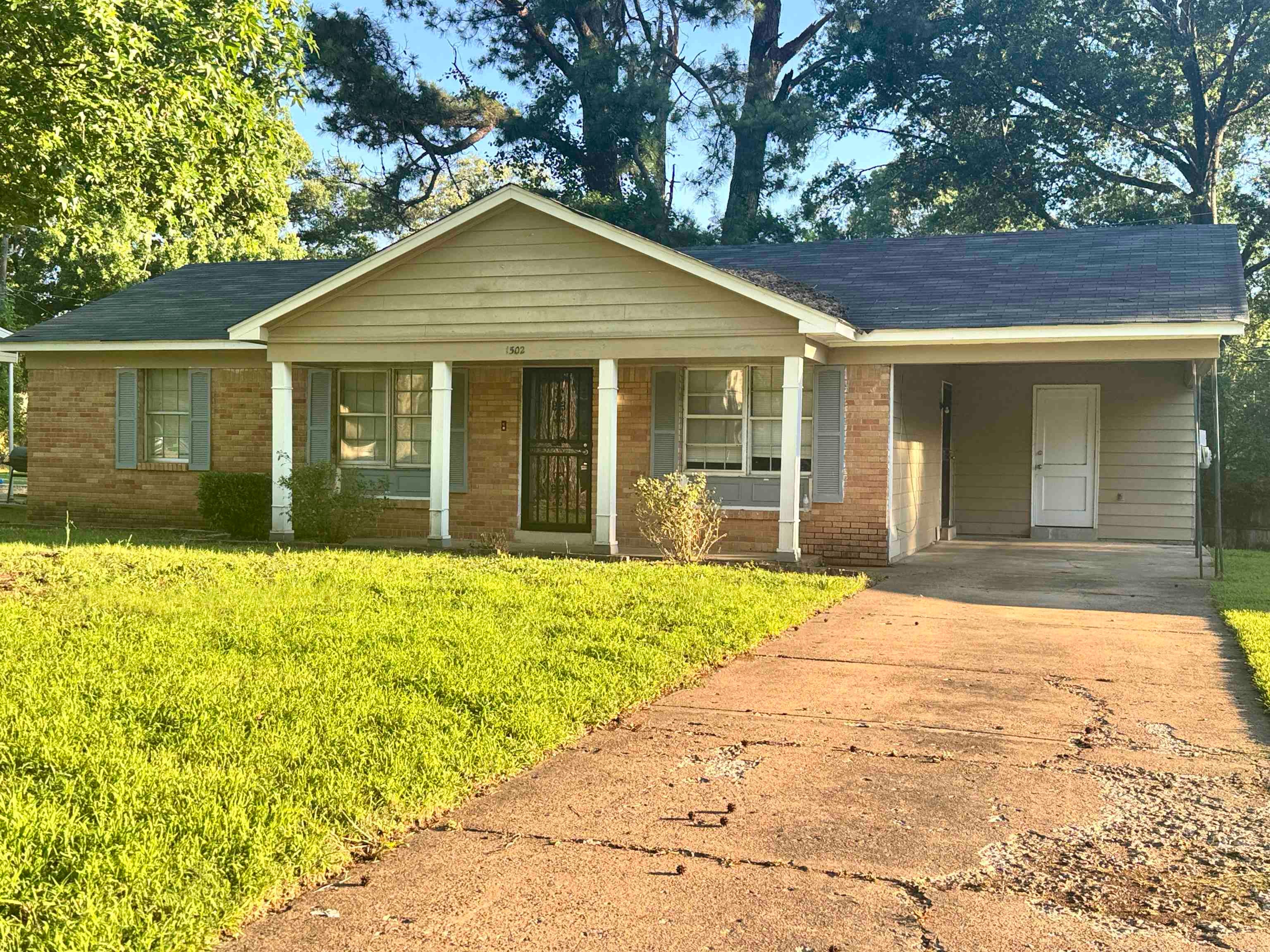 1502 Mary Jane Ave — photo