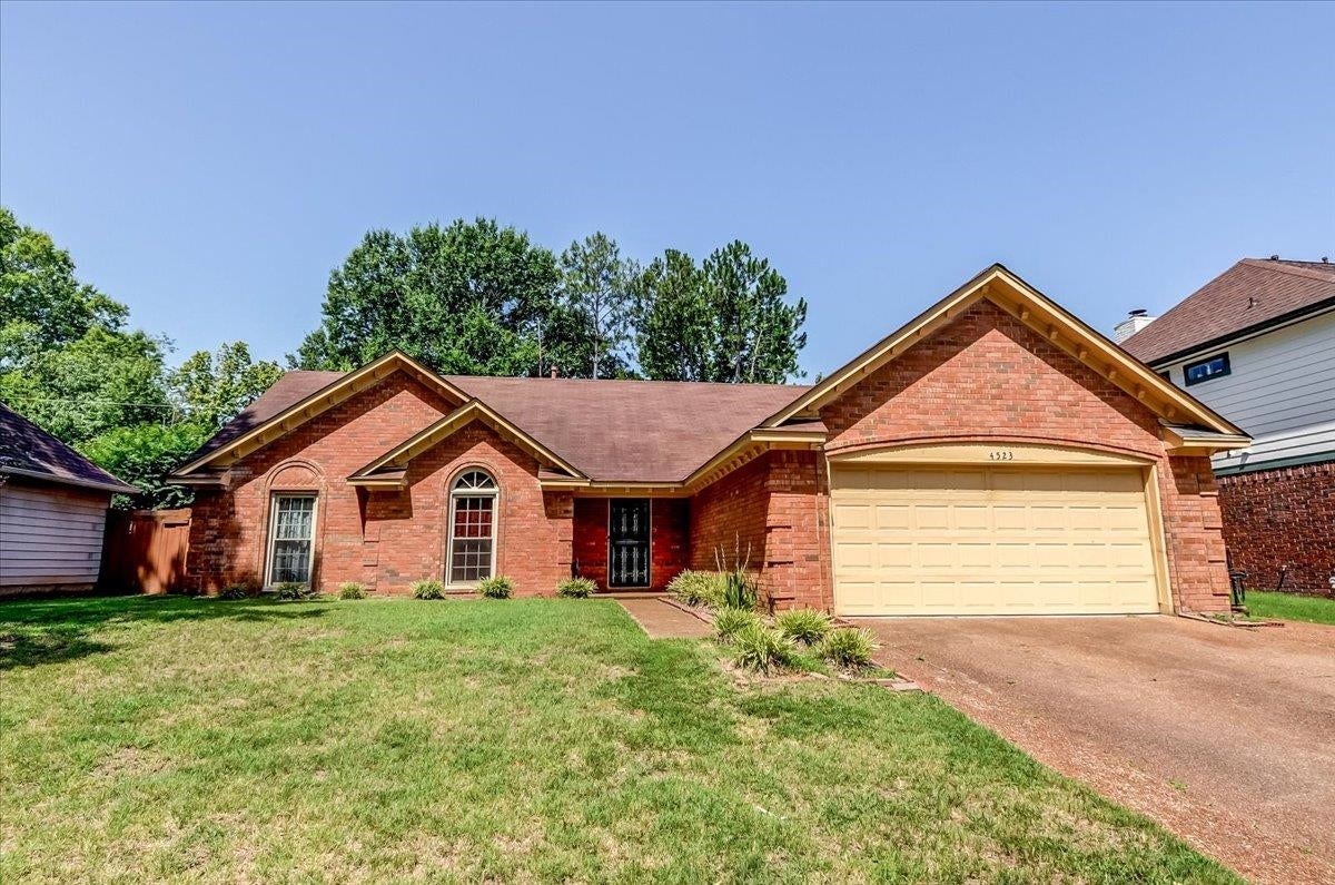 4523 Bassett Hall Dr — photo