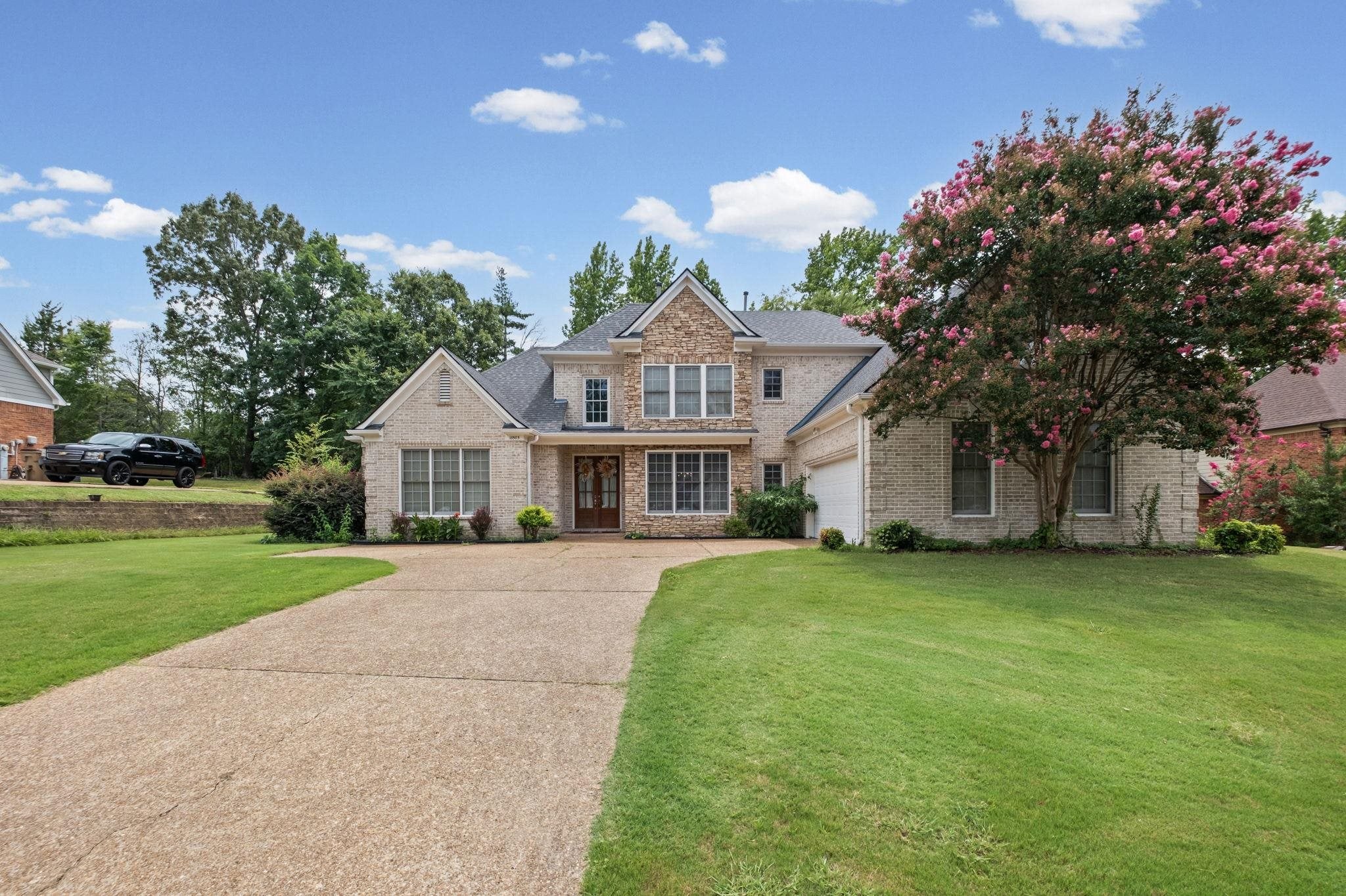 10505 Pisgah Forest Ln — photo