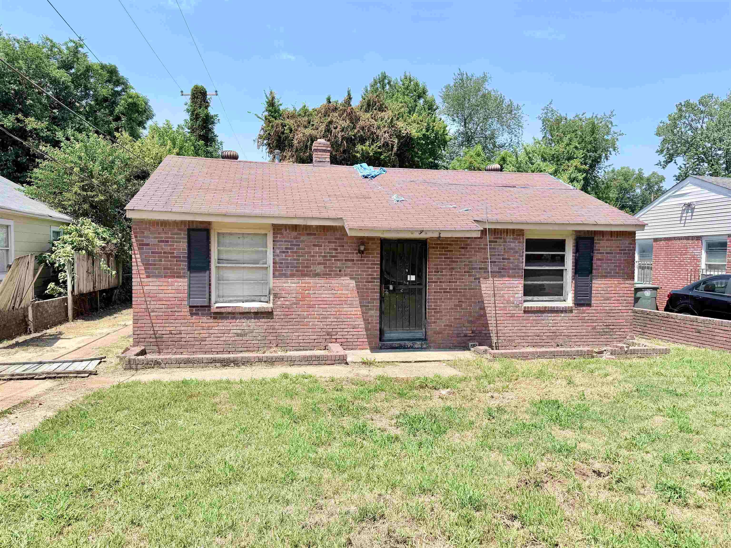 1455 Oaklawn St — photo
