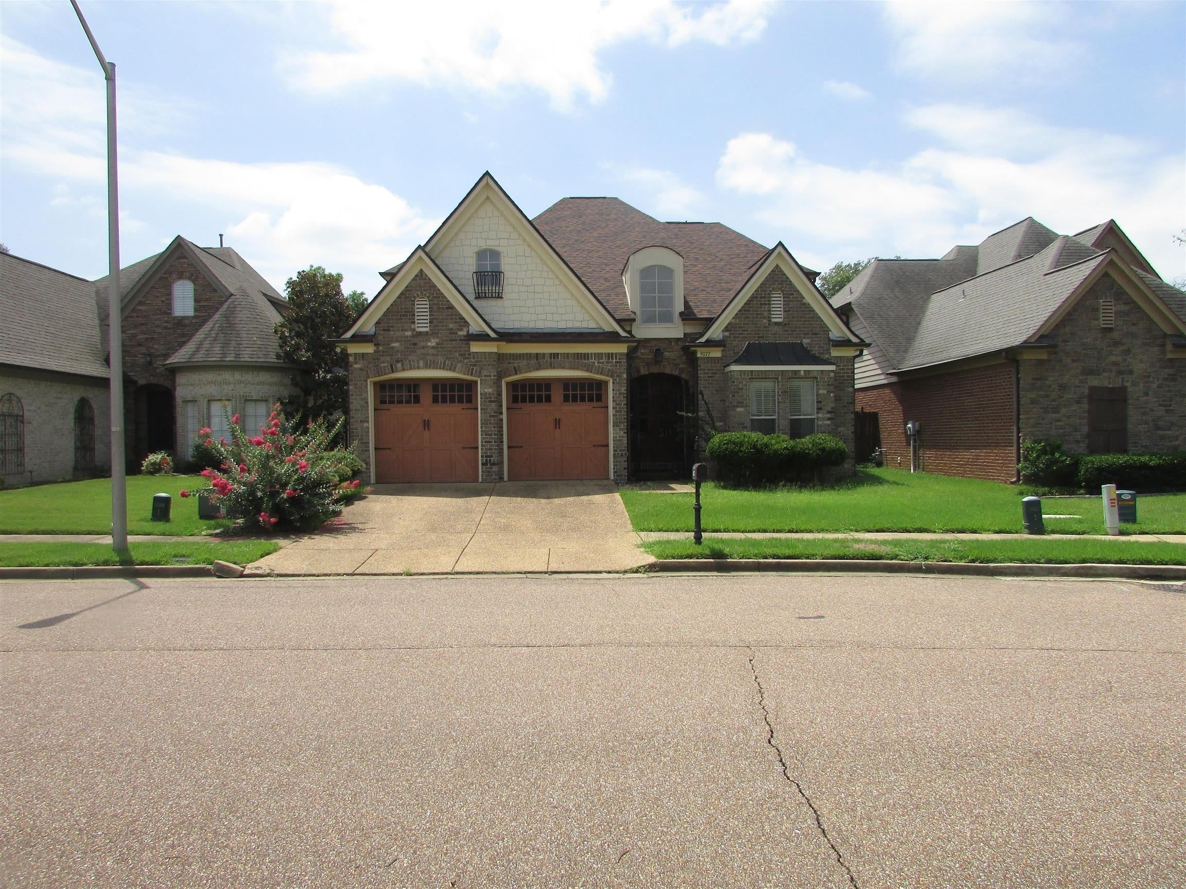 9077 Rue Orleans Ln — photo